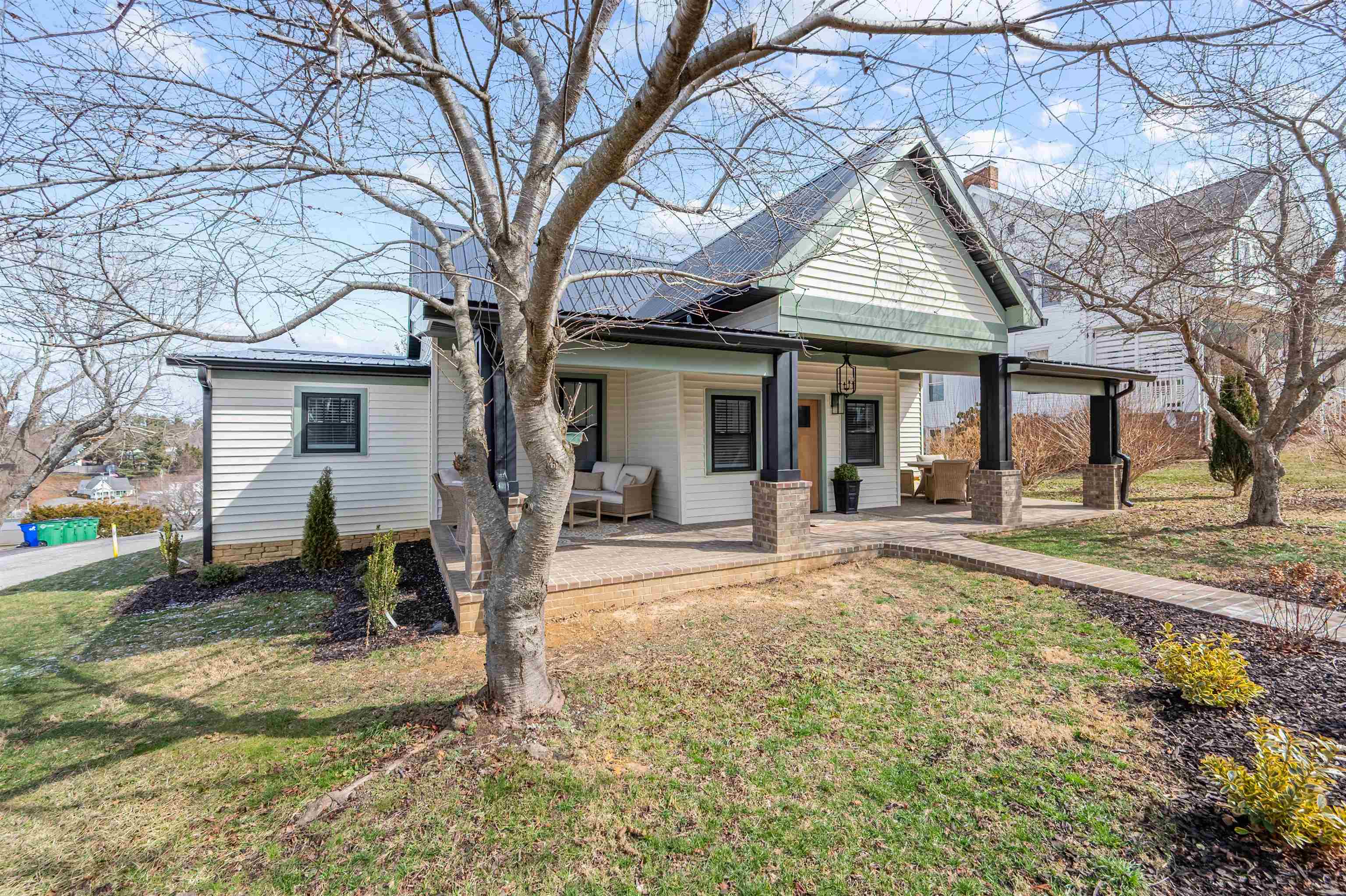 200 S Franklin Street