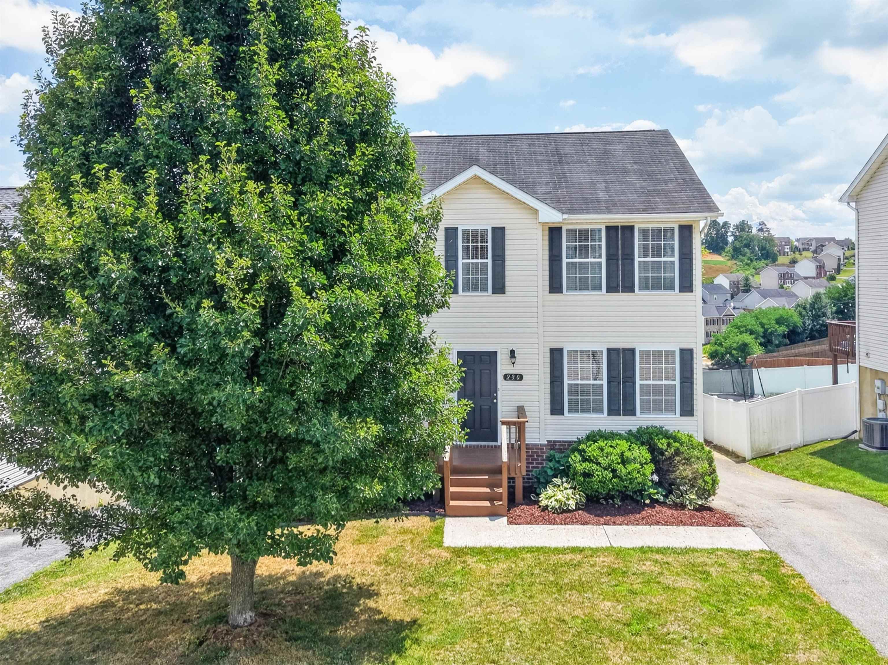 230 CHELSEA Loop