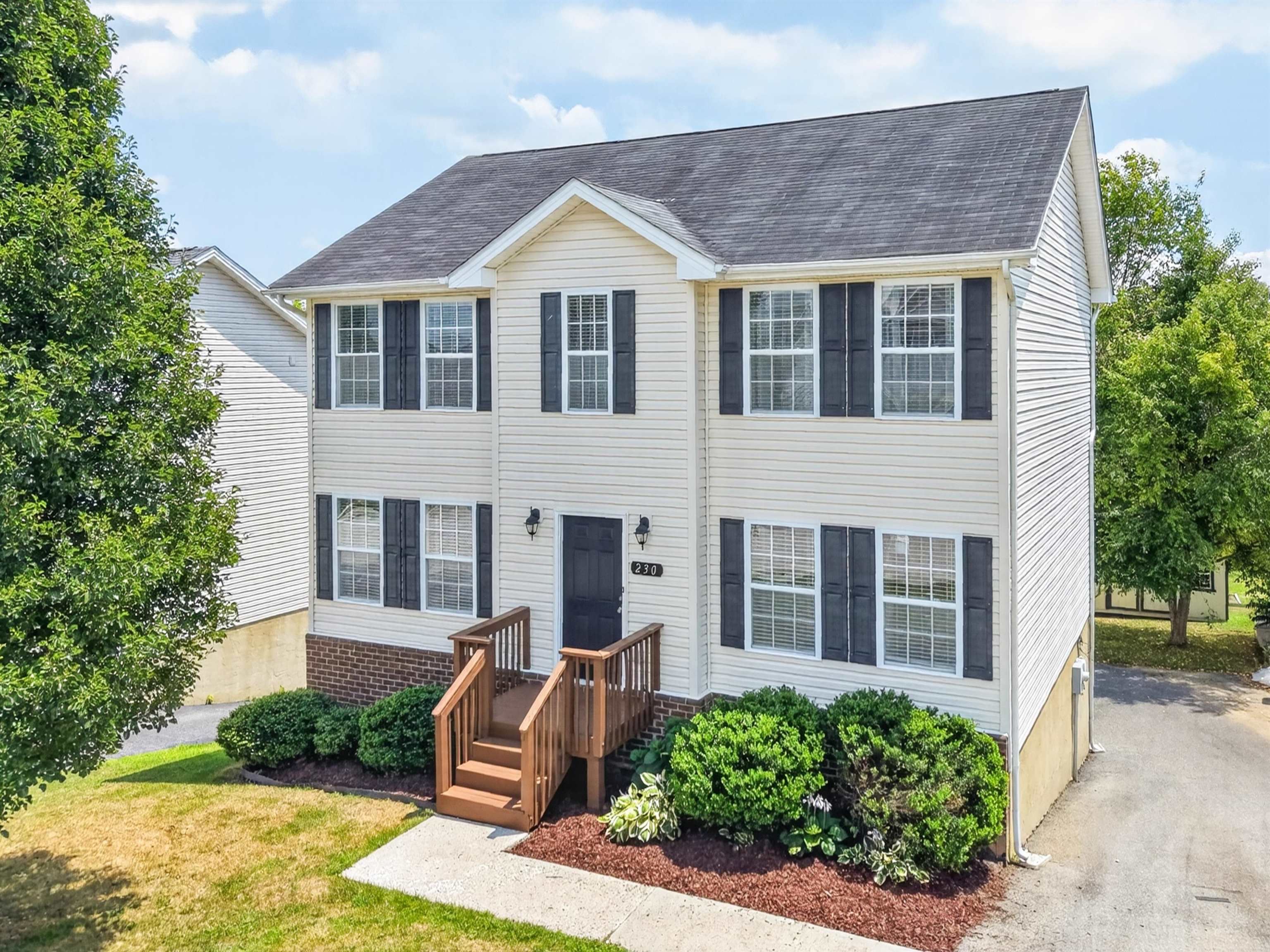 230 CHELSEA Loop