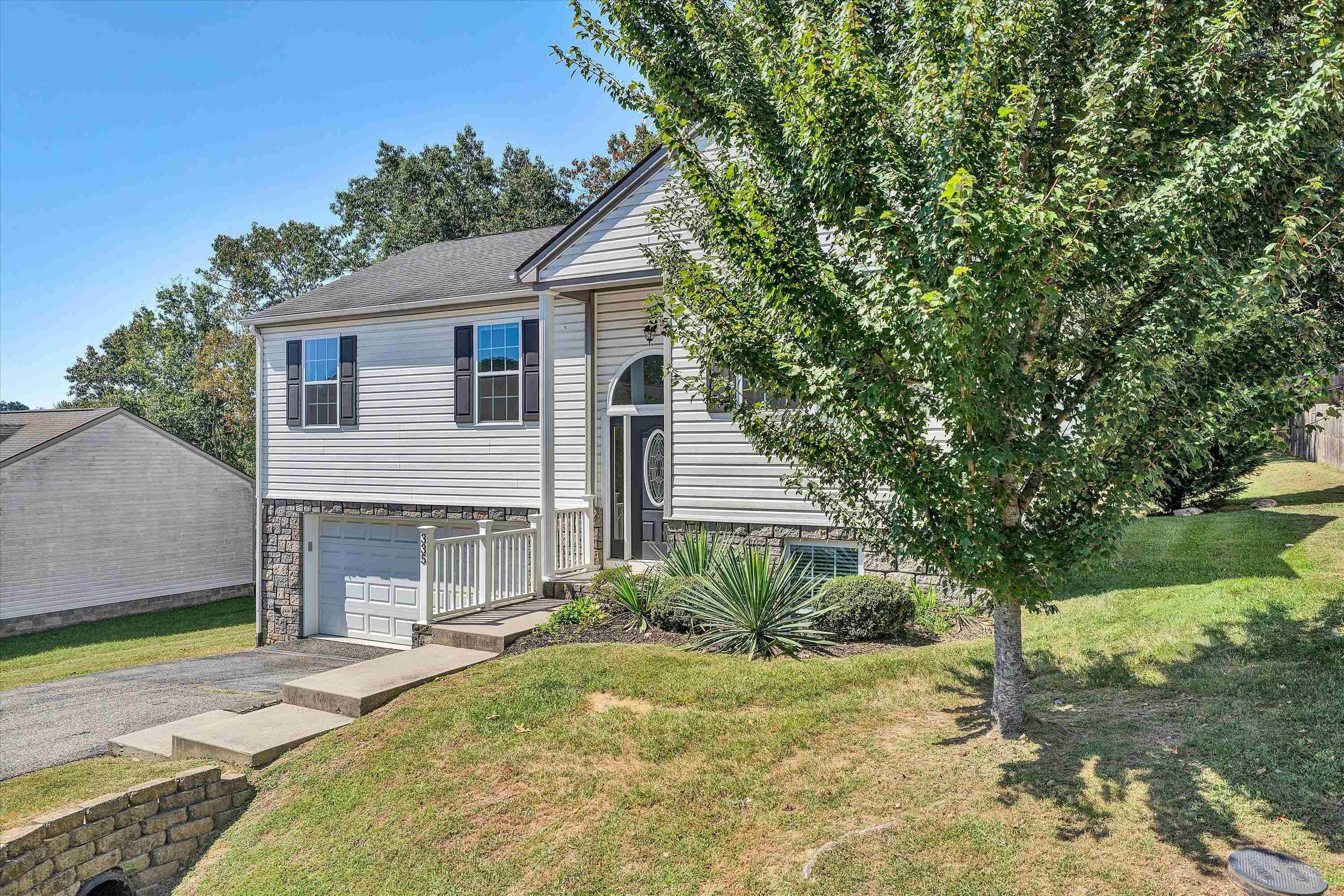 335 ROBIN HOOD Drive