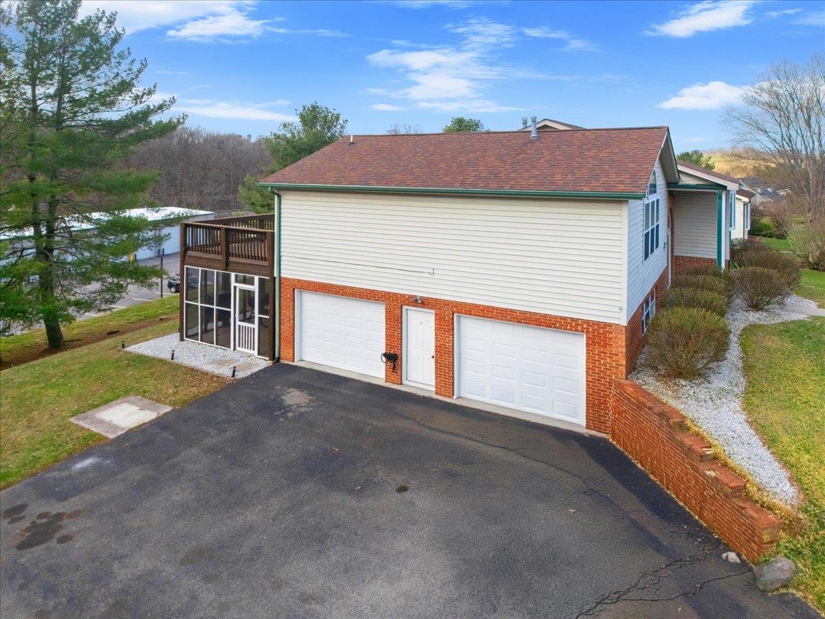 1030 GEORGE EDWARD Viaduct