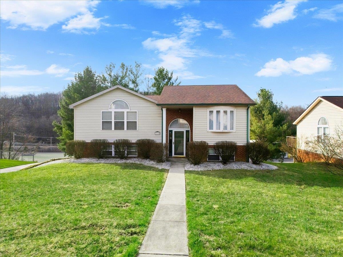 1030 GEORGE EDWARD Viaduct