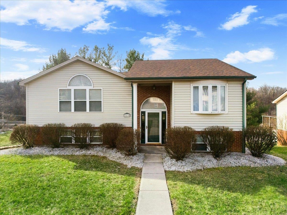 1030 GEORGE EDWARD Viaduct