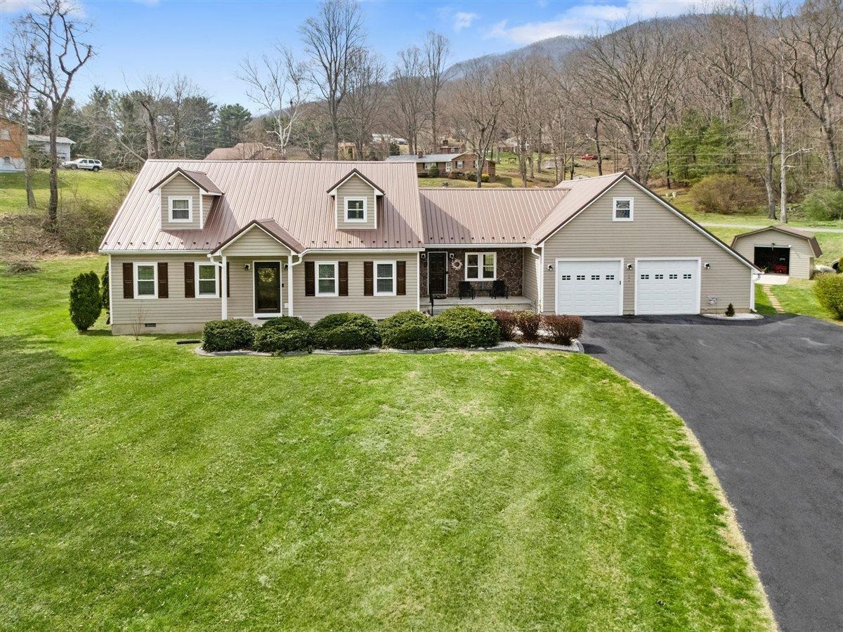 184 FARLEY Circle