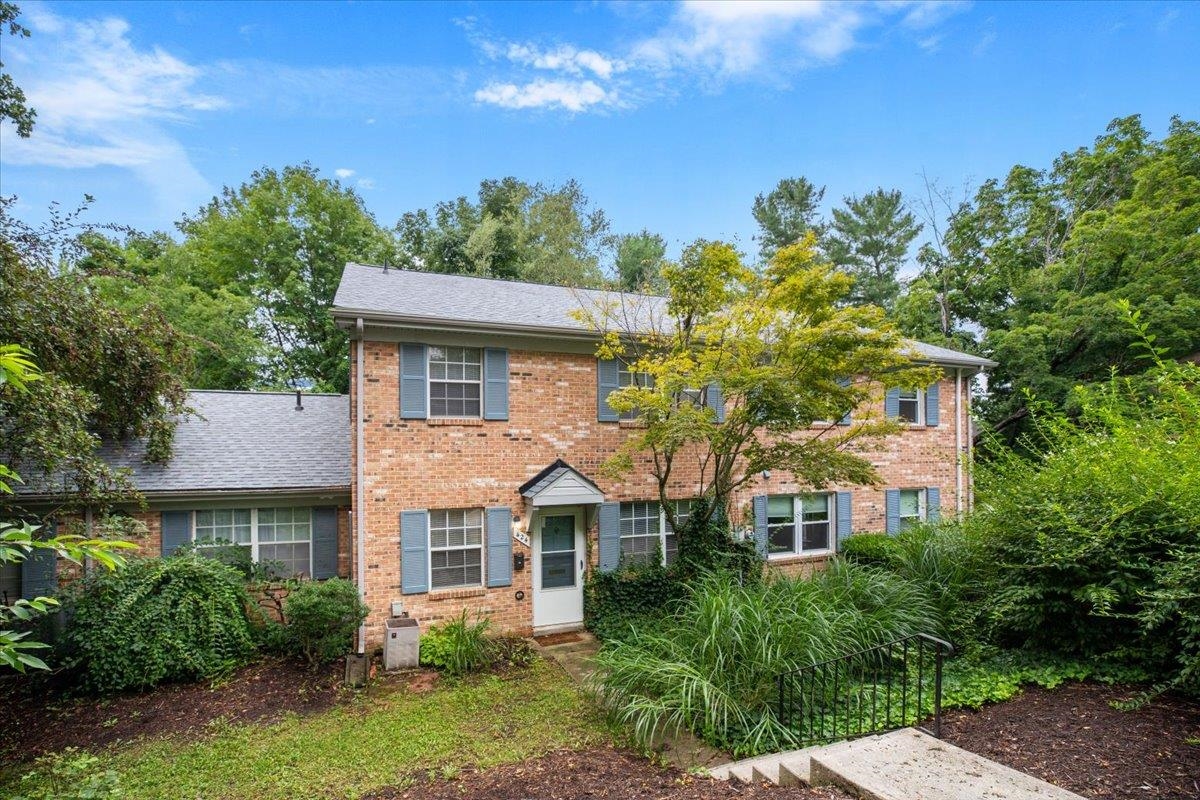 424 Marlington Street 424