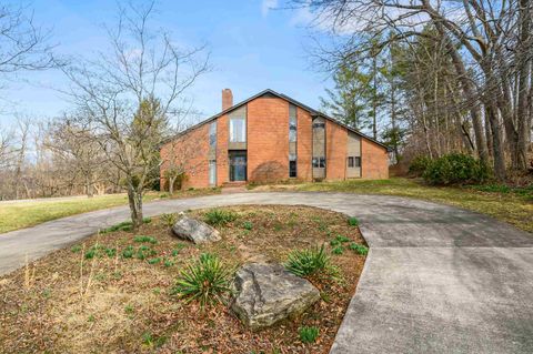 1138 Round Meadow Drive Christiansburg VA 24073