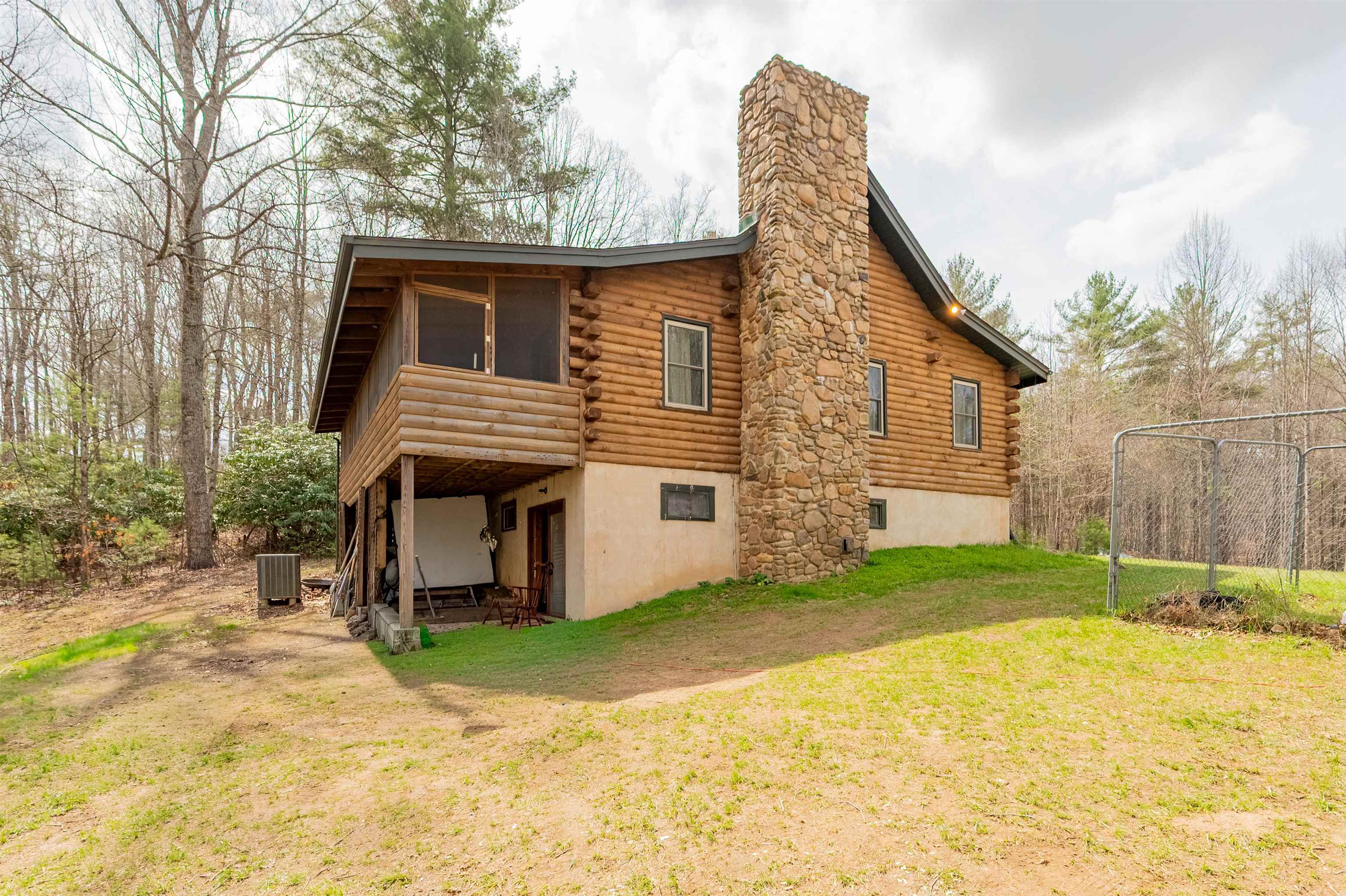 183 Pine Mountain Road NE