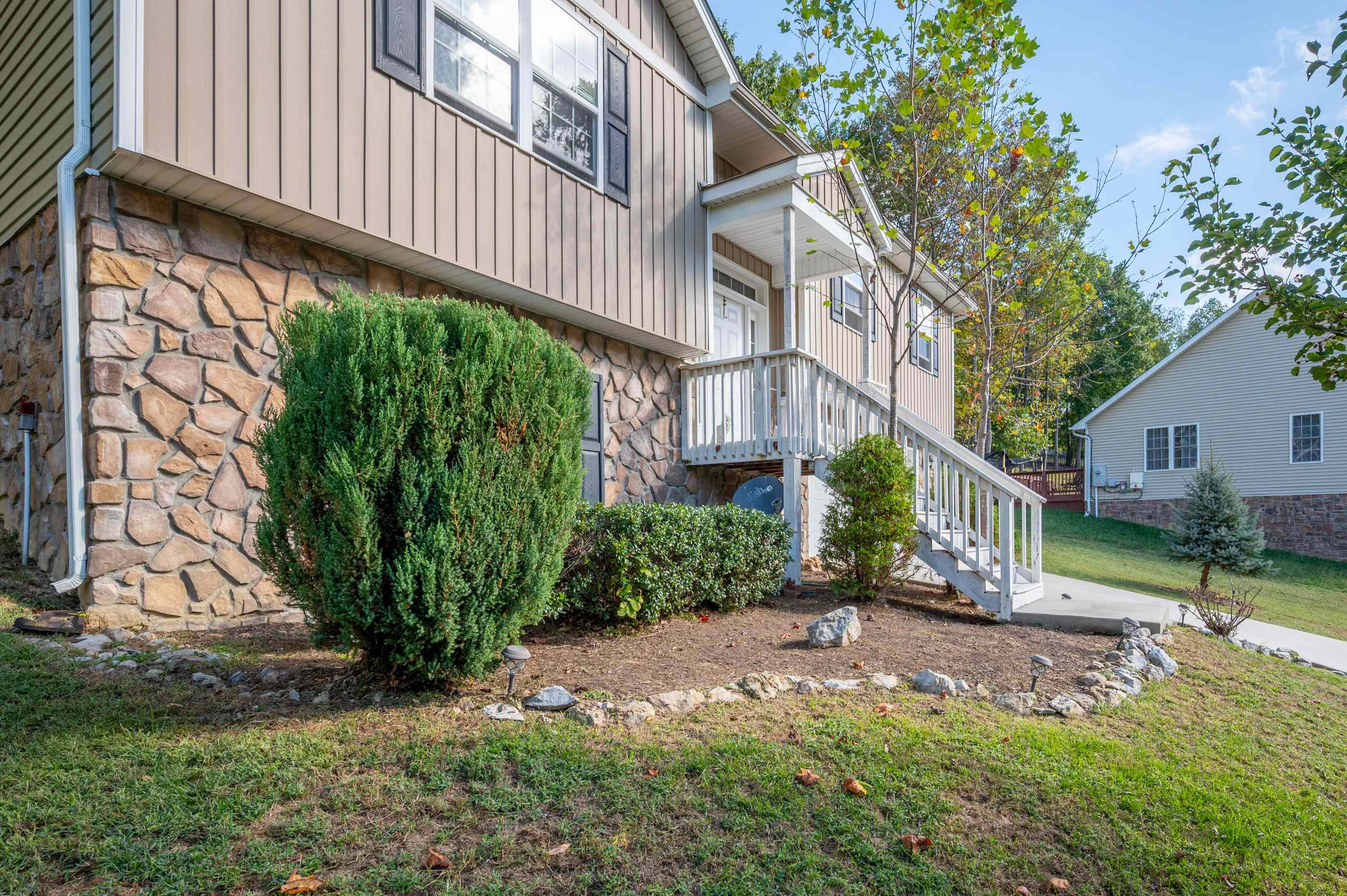 1048 St Clair Lane