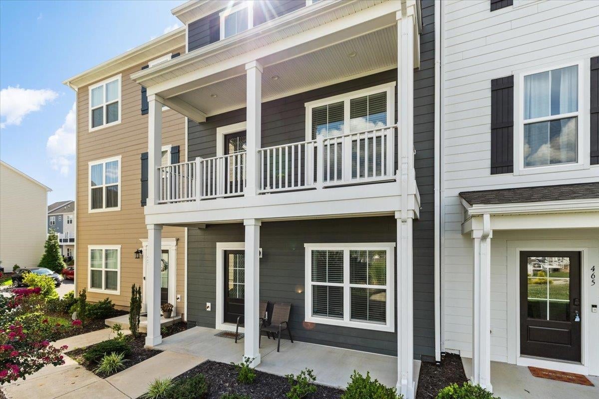 455 John Adams Drive NW