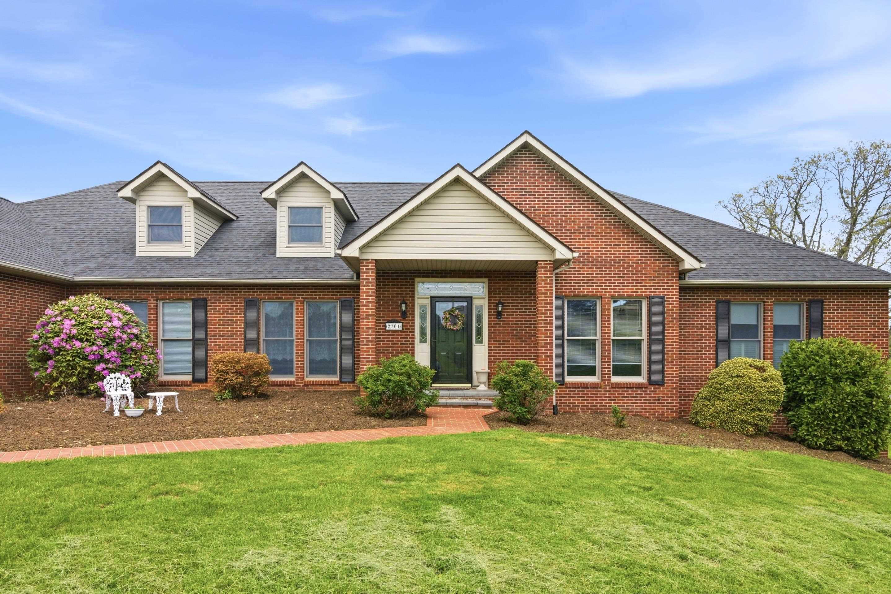 2701 Christiana Court