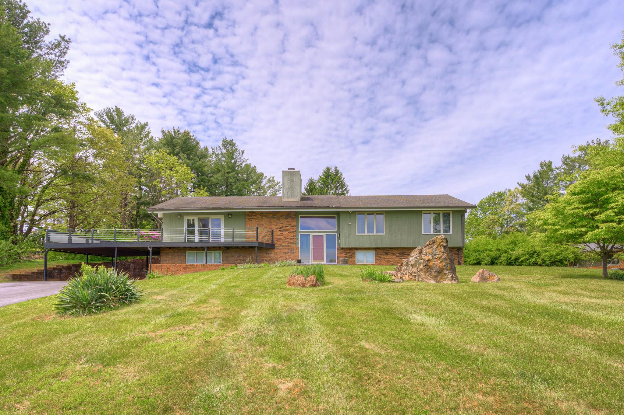 202 FINCASTLE Drive