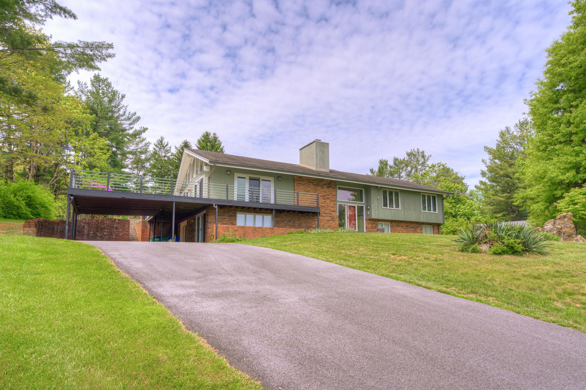 202 FINCASTLE Drive