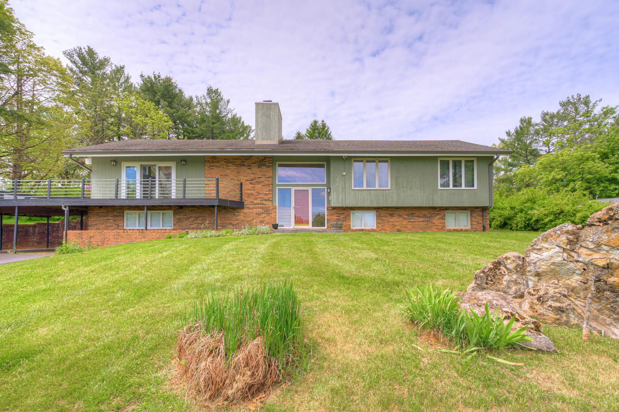202 FINCASTLE Drive