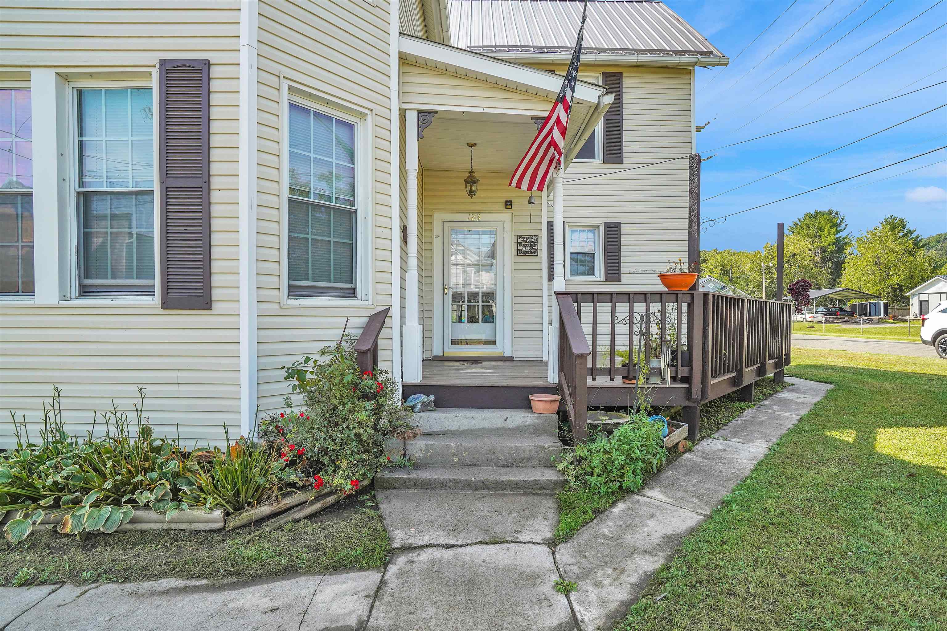 123 2ND Street SW
