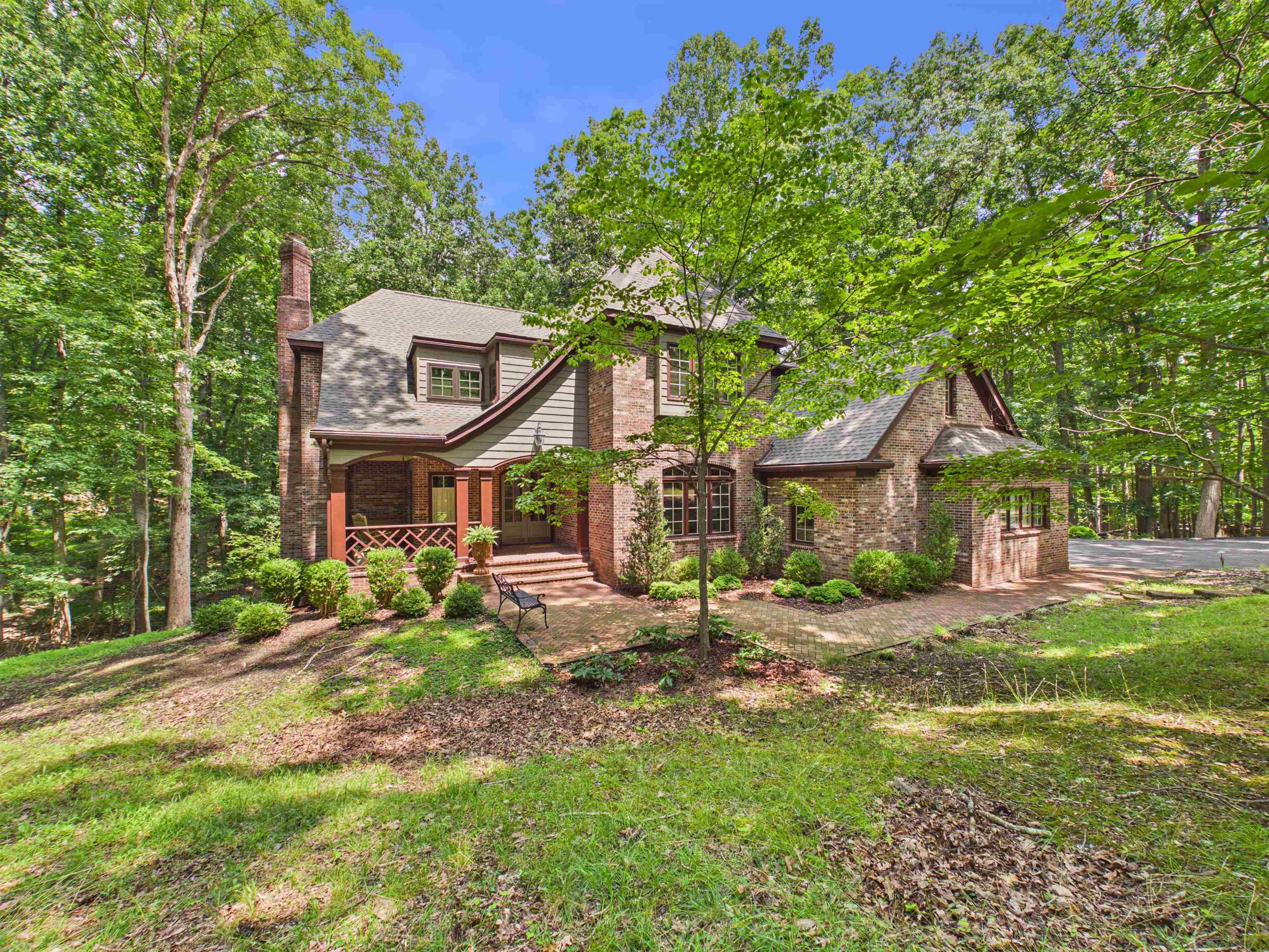 705 SOMERSET Place