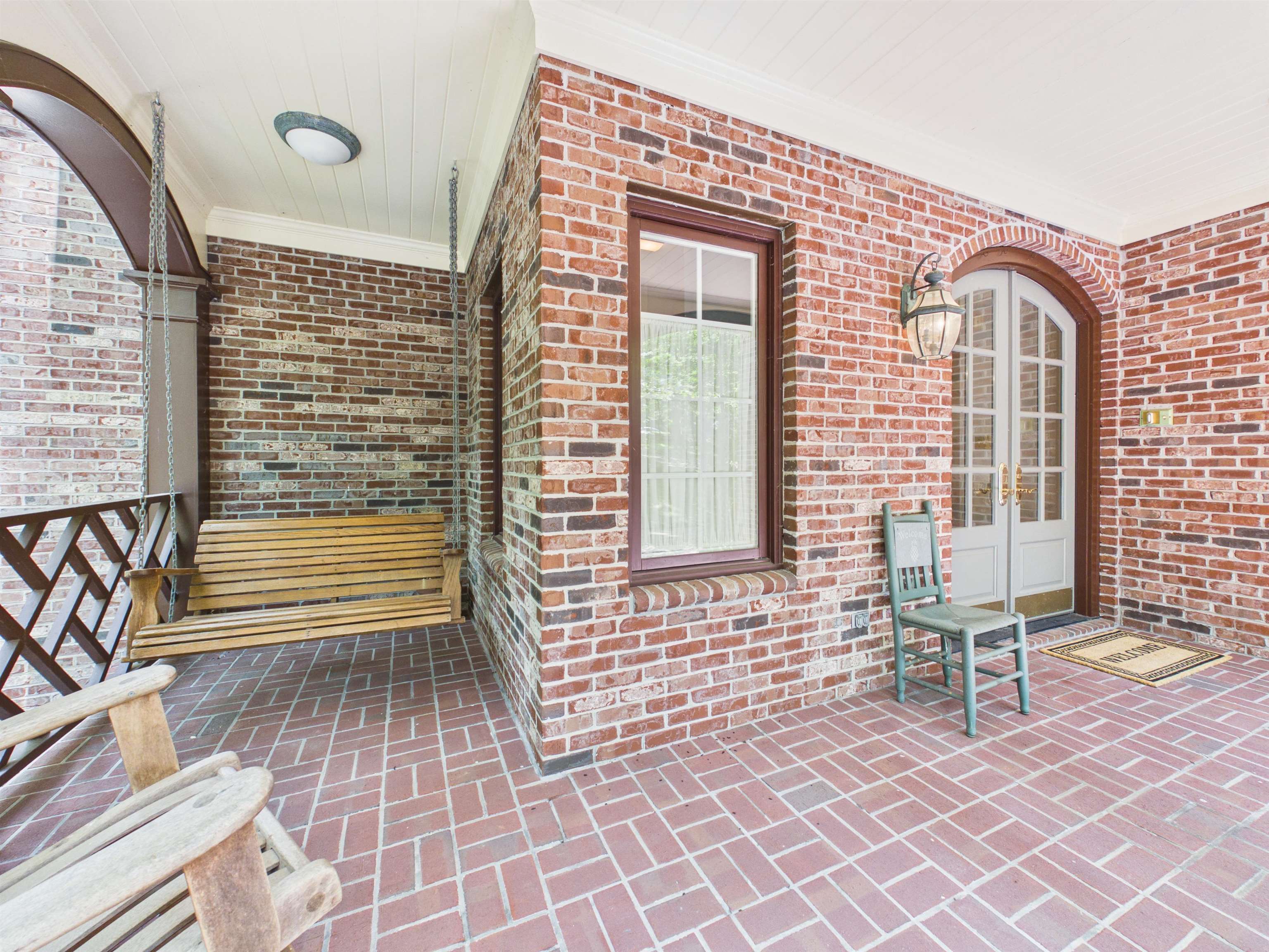 705 SOMERSET Place