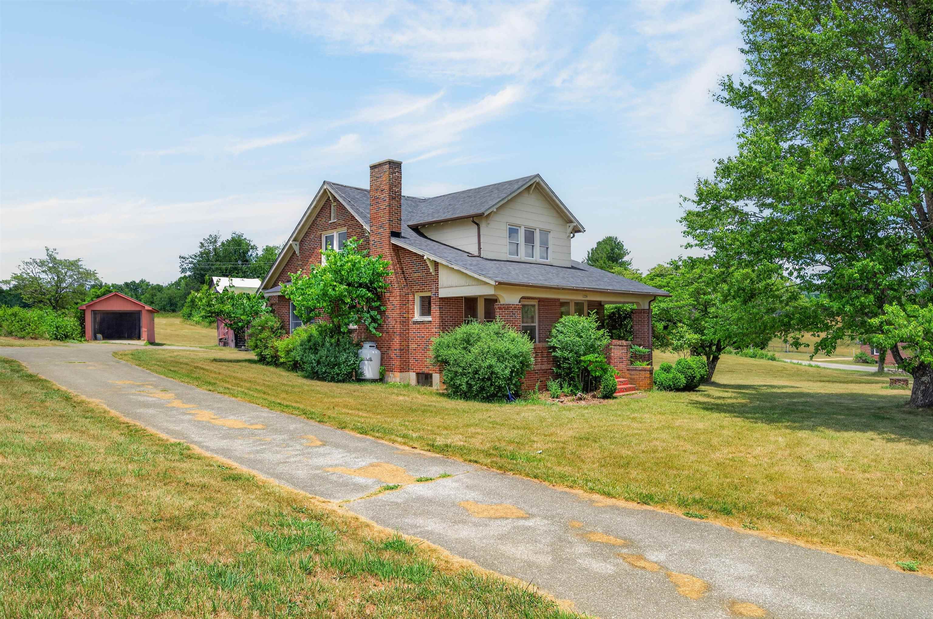 1224 Floyd Highway S