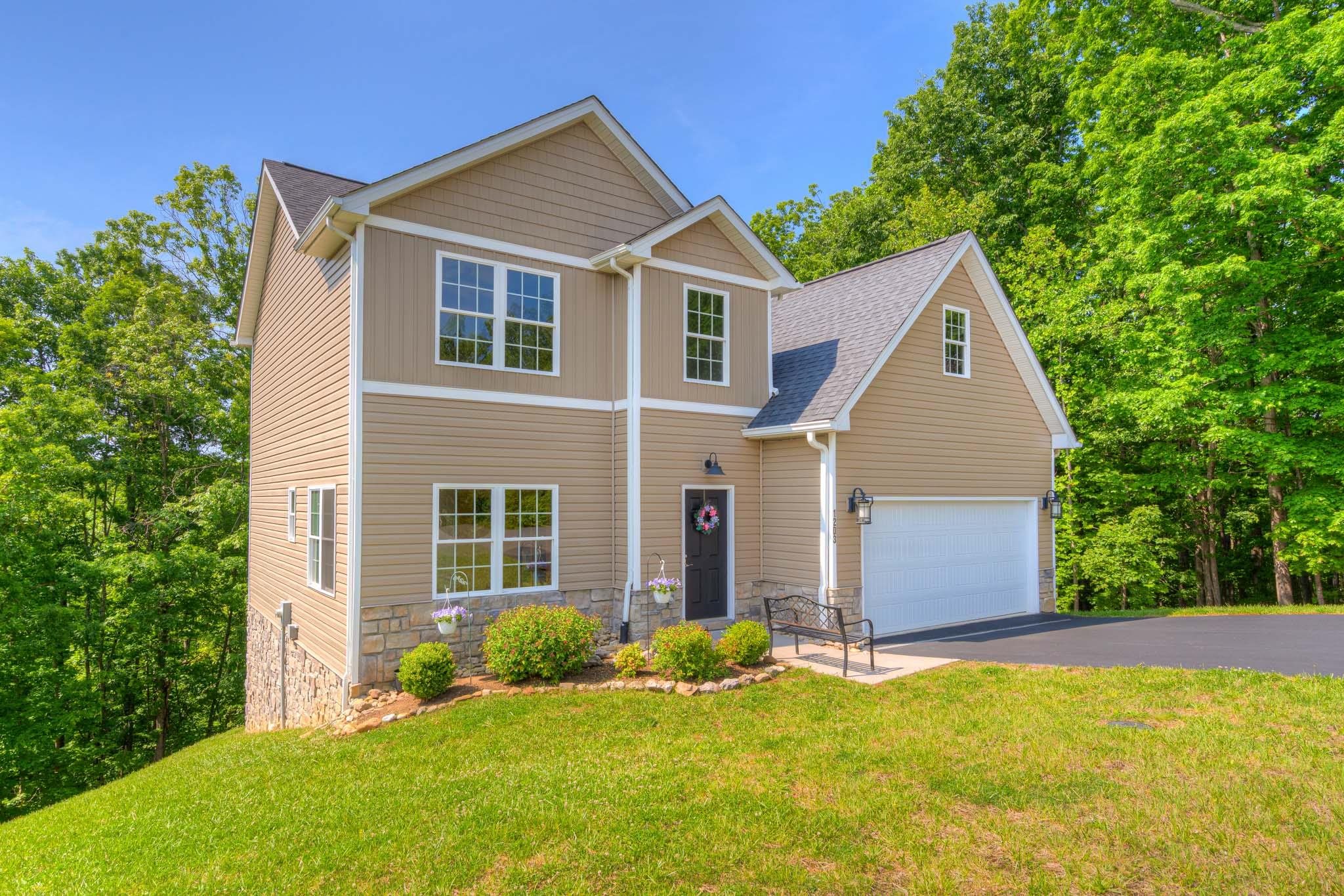 1203 Walnut Ridge Road