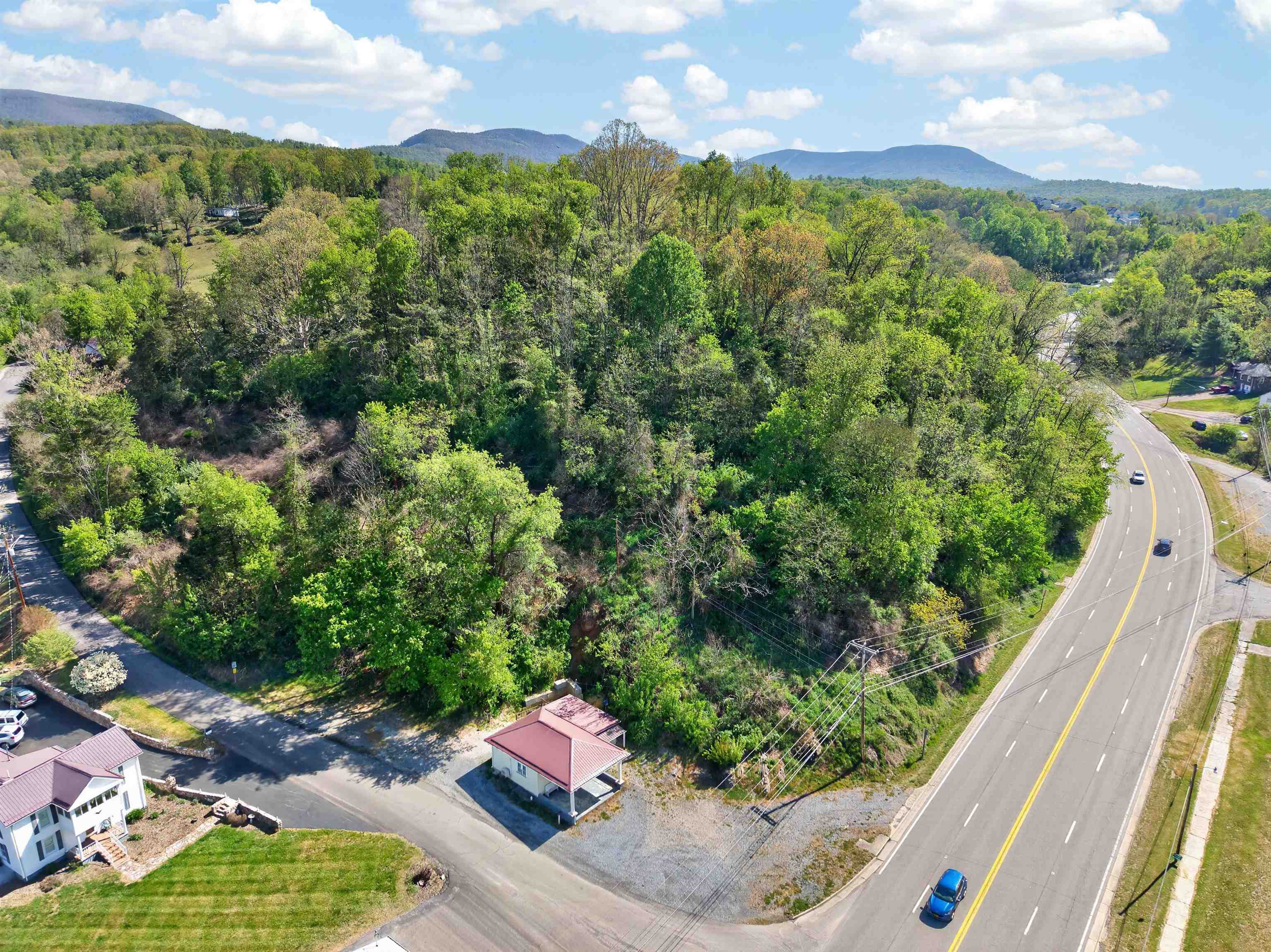 101 Mays Hollow Road