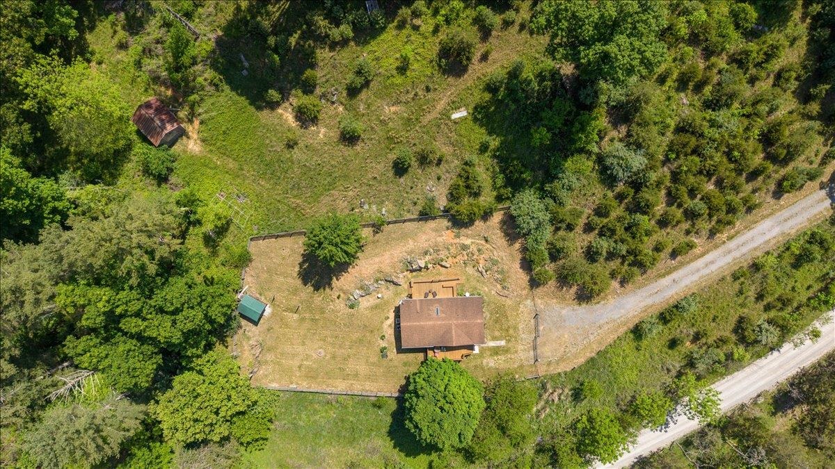 1353 Green Valley Road Road
