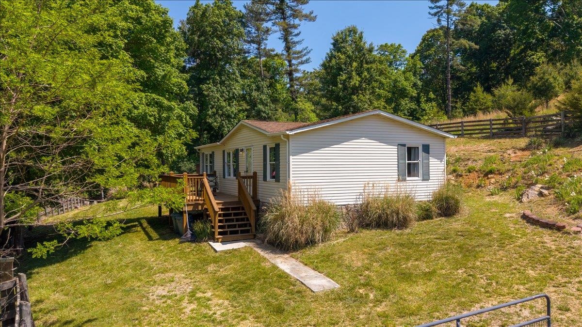 1353 Green Valley Road Road