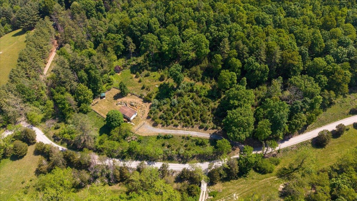 1353 Green Valley Road Road