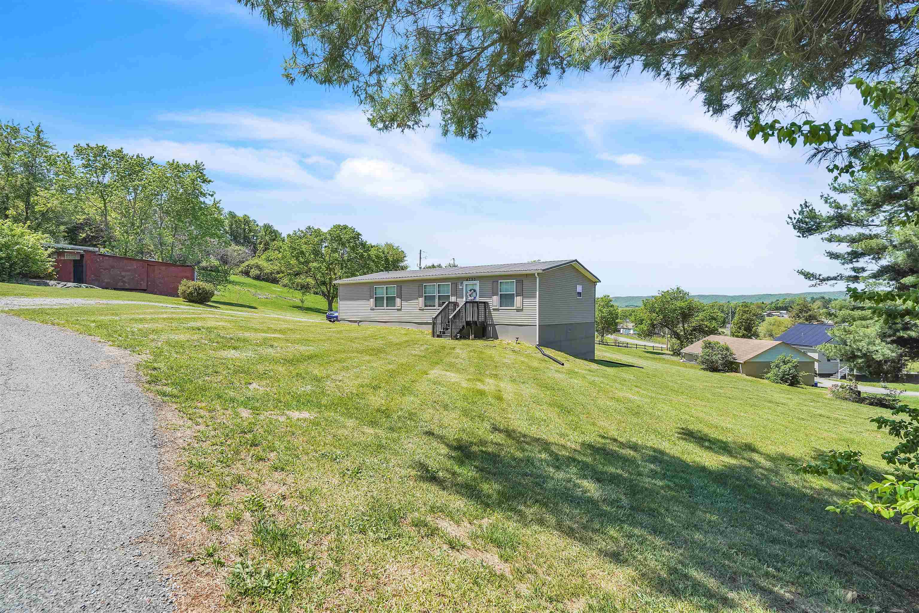 4290 Sunny View Heights Loop