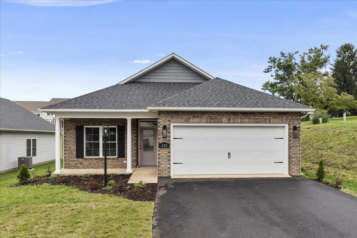 105 VINNIE Avenue NW