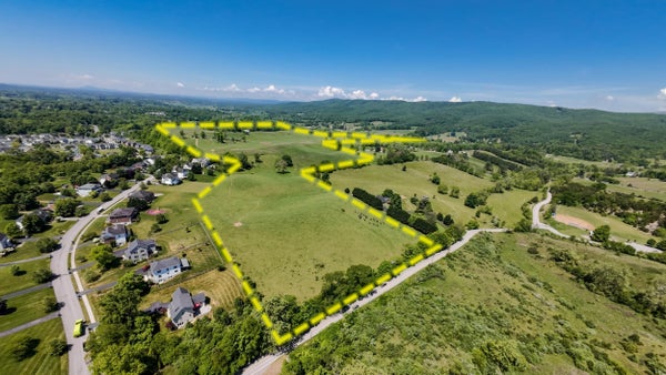 1801 TOMS CREEK RD, BLACKSBURG, VA 24060 - Image ef8c180881cc6f2affa0db09ff9d6a14/1734848005