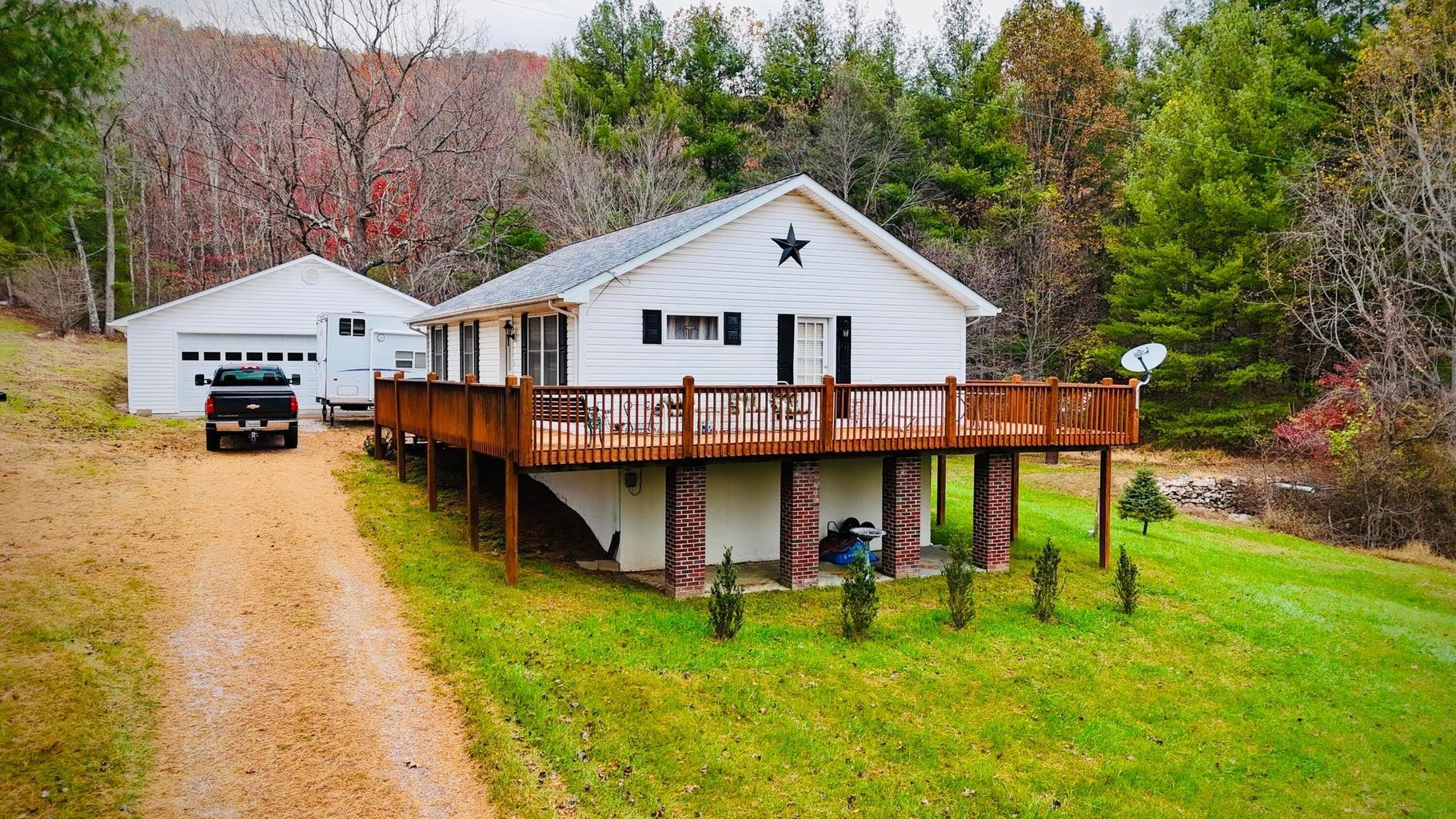 1695 Blue Grass Trail