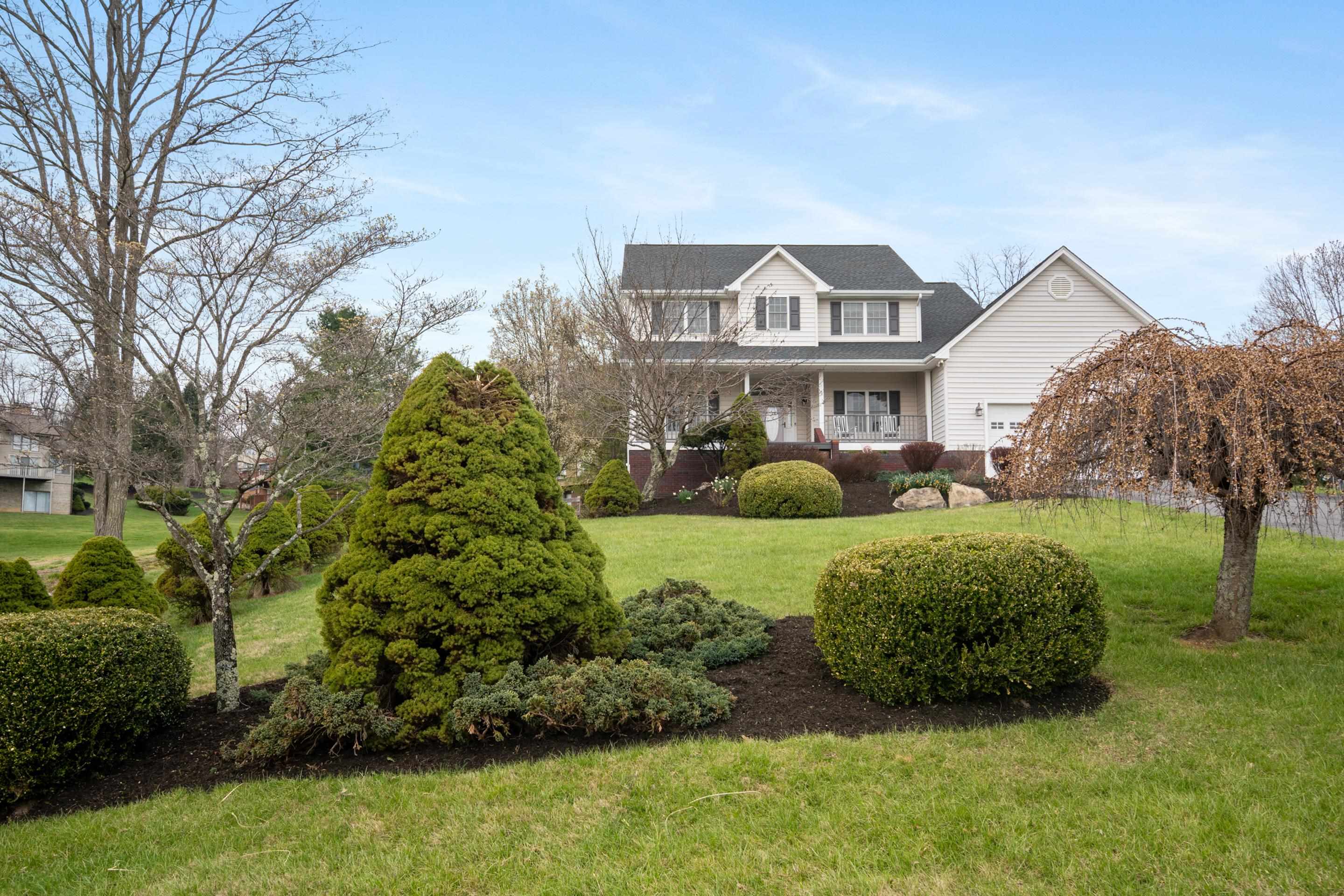 408 Cedar Orchard Drive W