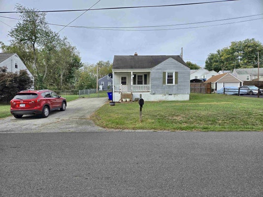 165 CLEARVIEW DR, CHRISTIANSBURG, VA 24073 - Image f3b88eeaca47fd0a16b2103b00345d64/866557975