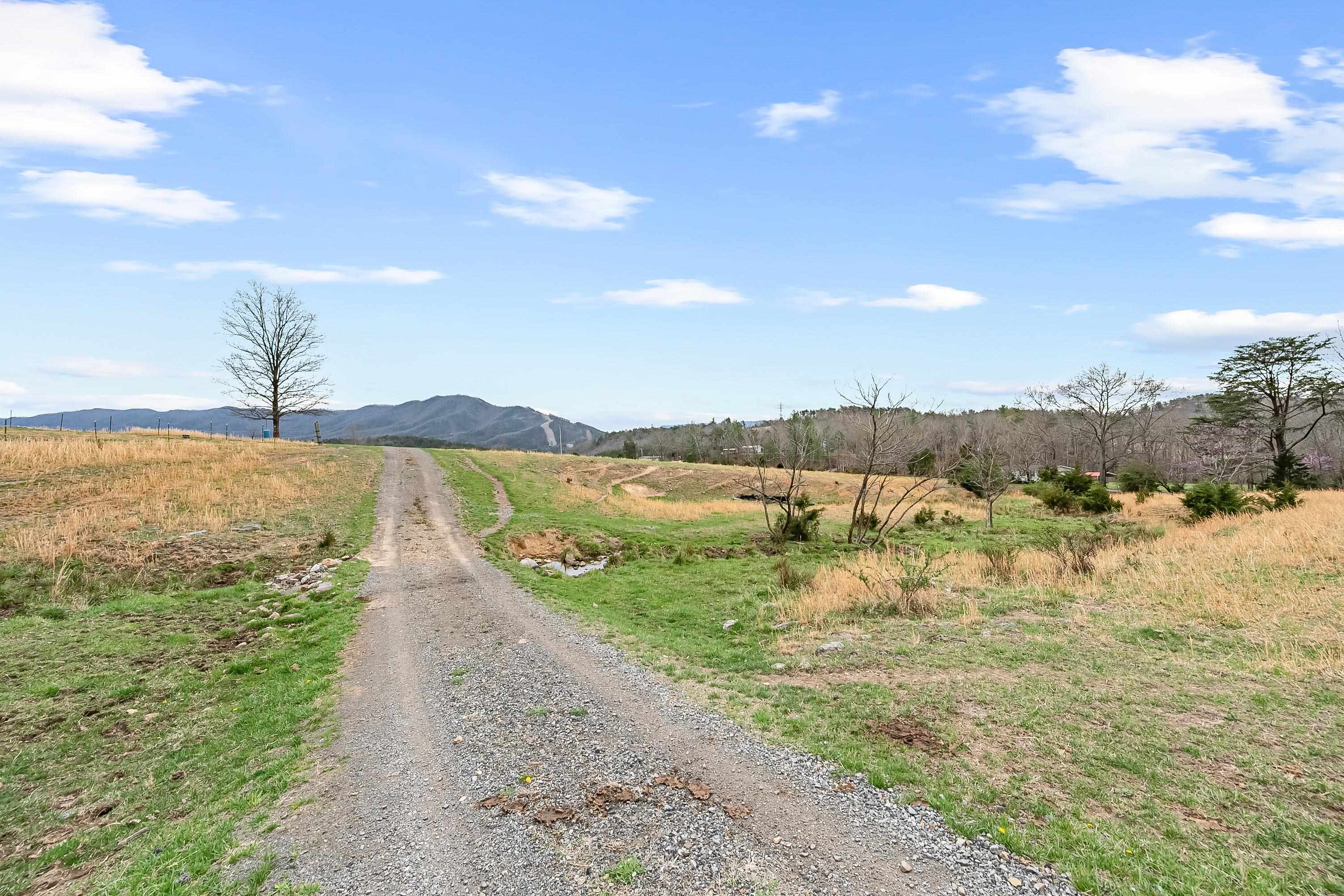 Elliston, Virginia 24087, United States, 3 Bedrooms Bedrooms, ,2 BathroomsBathrooms,Residential,Pending,109108