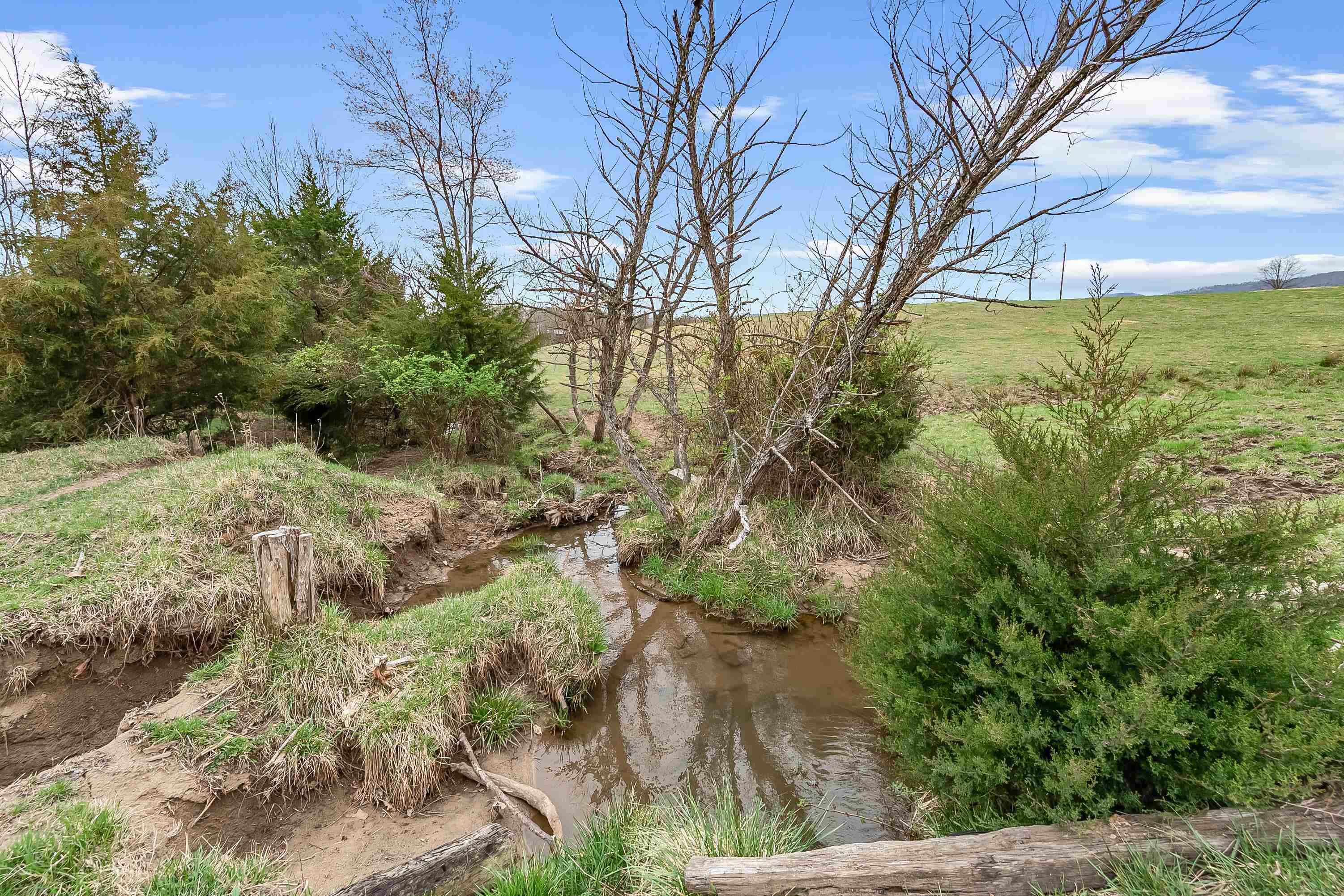 Elliston, Virginia 24087, United States, 3 Bedrooms Bedrooms, ,2 BathroomsBathrooms,Residential,Pending,109108