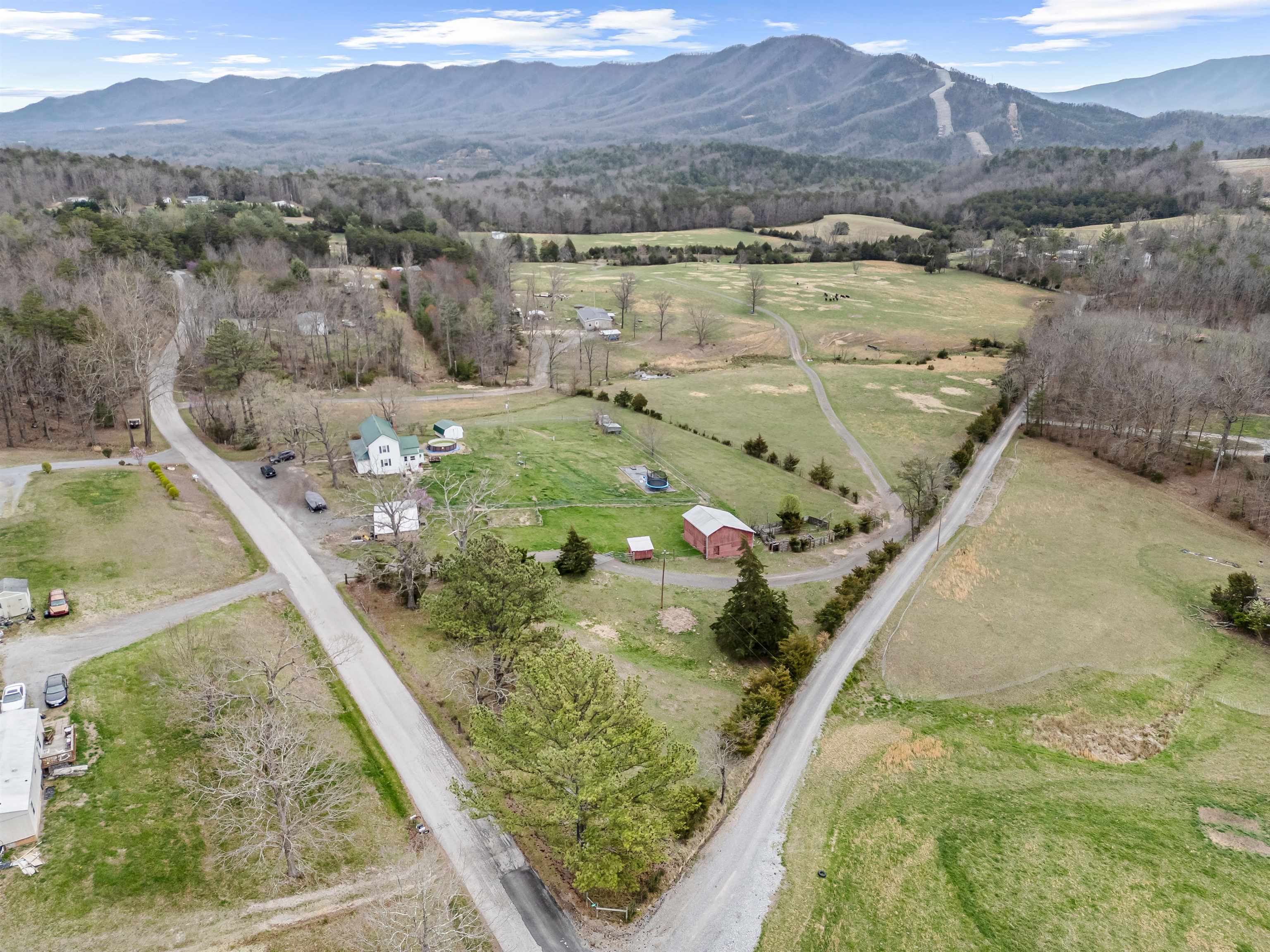 Elliston, Virginia 24087, United States, 3 Bedrooms Bedrooms, ,2 BathroomsBathrooms,Residential,Pending,109108