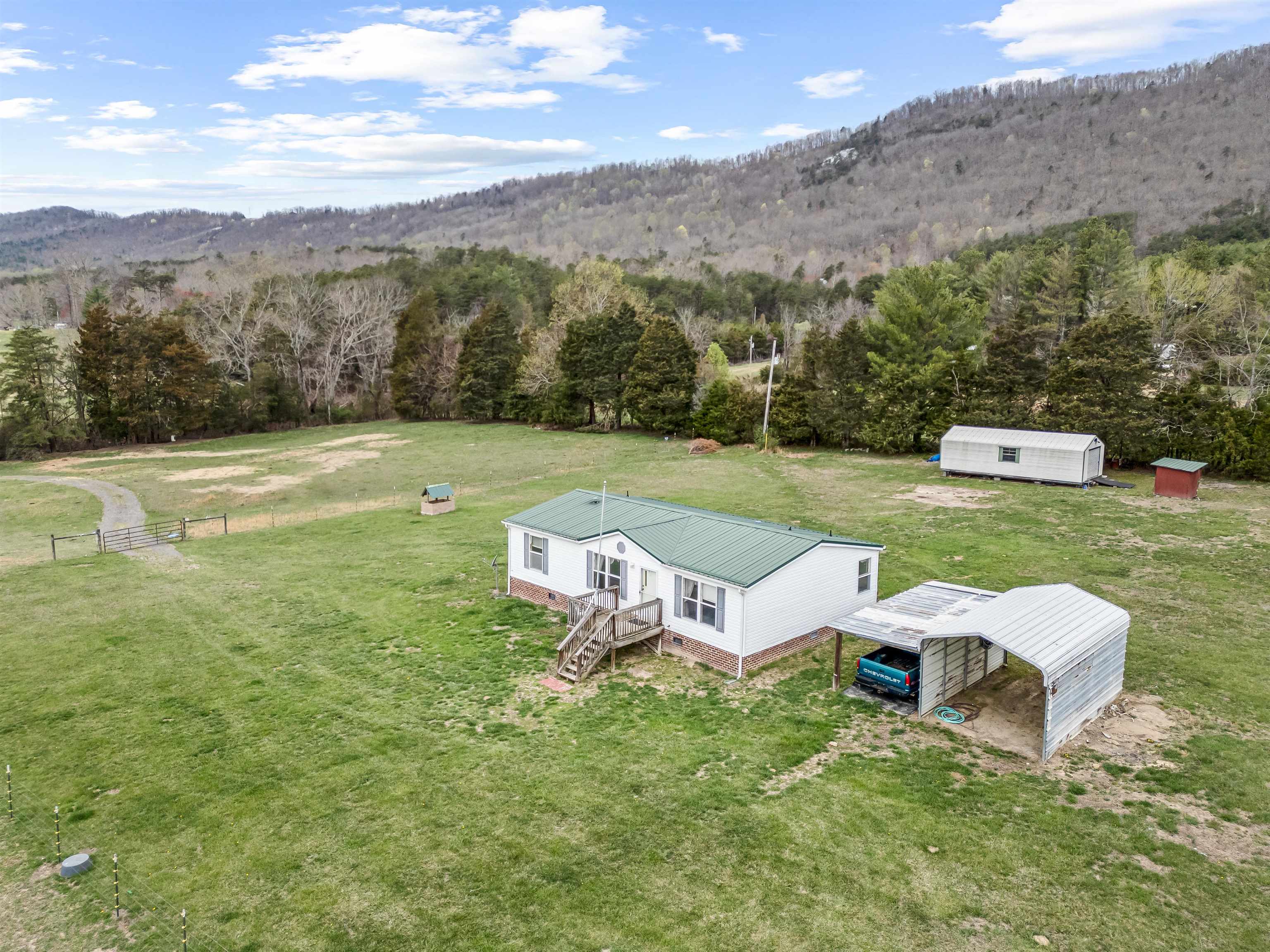 Elliston, Virginia 24087, United States, 3 Bedrooms Bedrooms, ,2 BathroomsBathrooms,Residential,Pending,109108