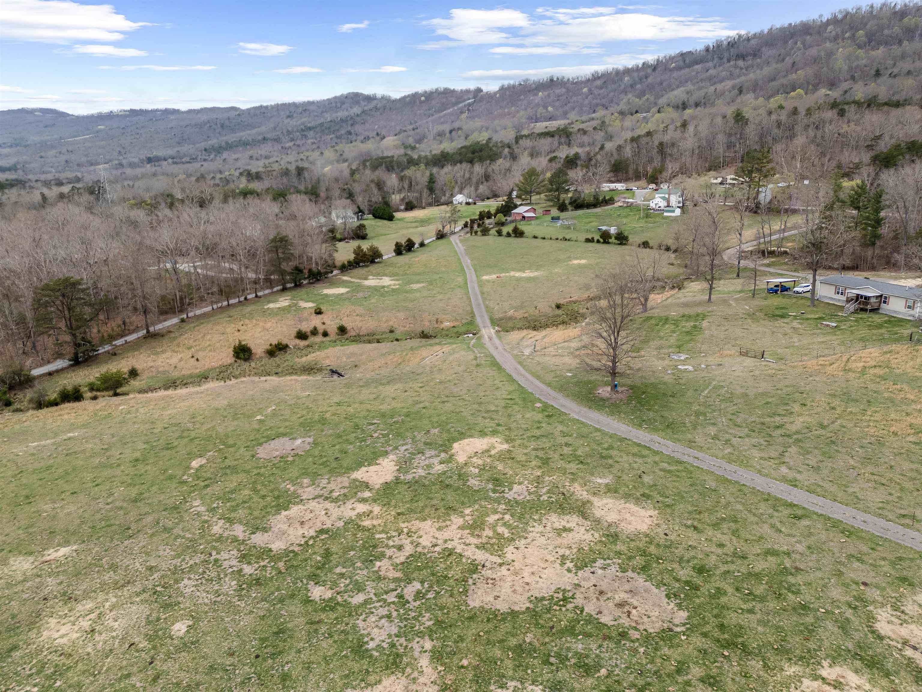 Elliston, Virginia 24087, United States, 3 Bedrooms Bedrooms, ,2 BathroomsBathrooms,Residential,Pending,109108