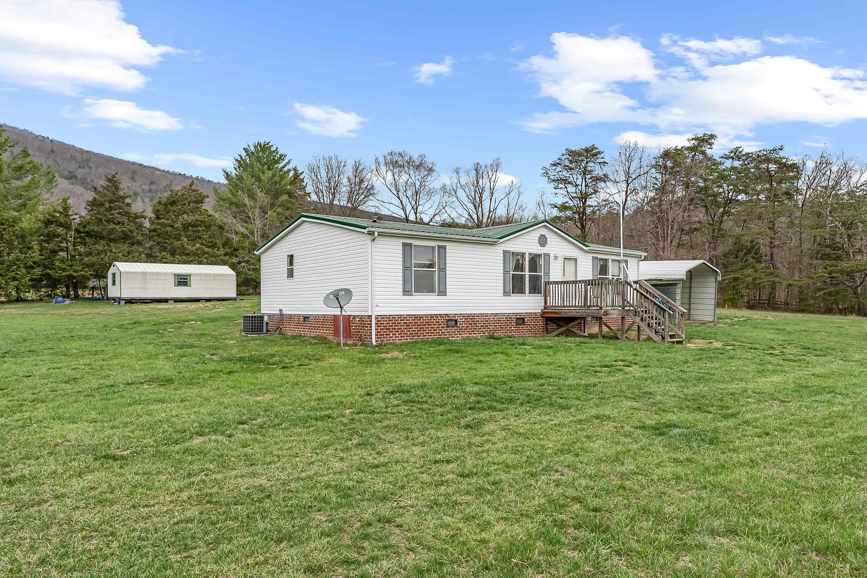 Elliston, Virginia 24087, United States, 3 Bedrooms Bedrooms, ,2 BathroomsBathrooms,Residential,Pending,109108