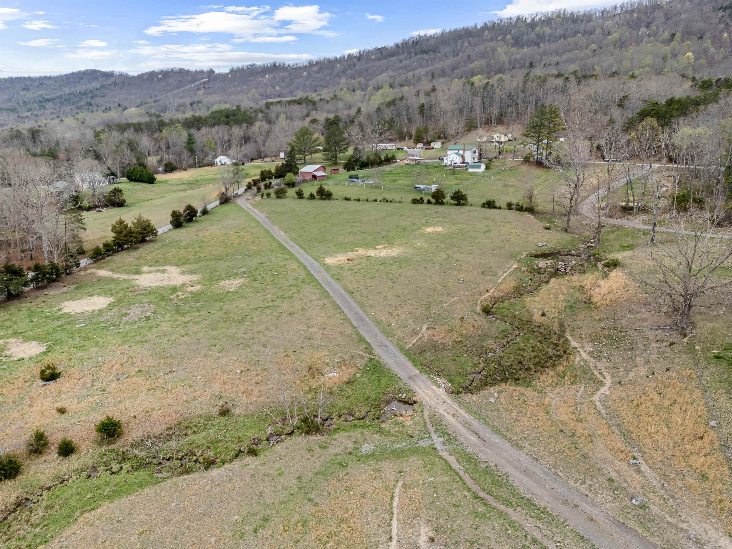 Elliston, Virginia 24087, United States, 3 Bedrooms Bedrooms, ,2 BathroomsBathrooms,Residential,Pending,109108