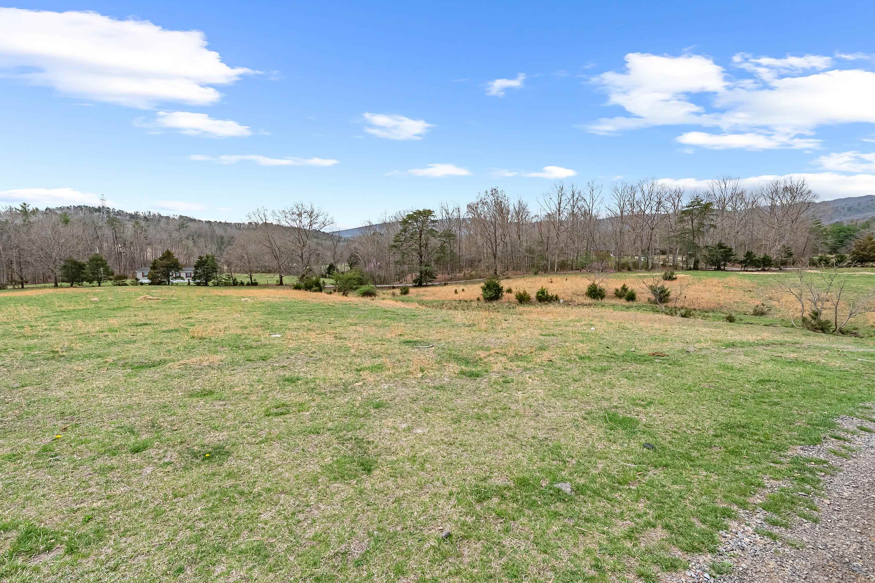 Elliston, Virginia 24087, United States, 3 Bedrooms Bedrooms, ,2 BathroomsBathrooms,Residential,Pending,109108