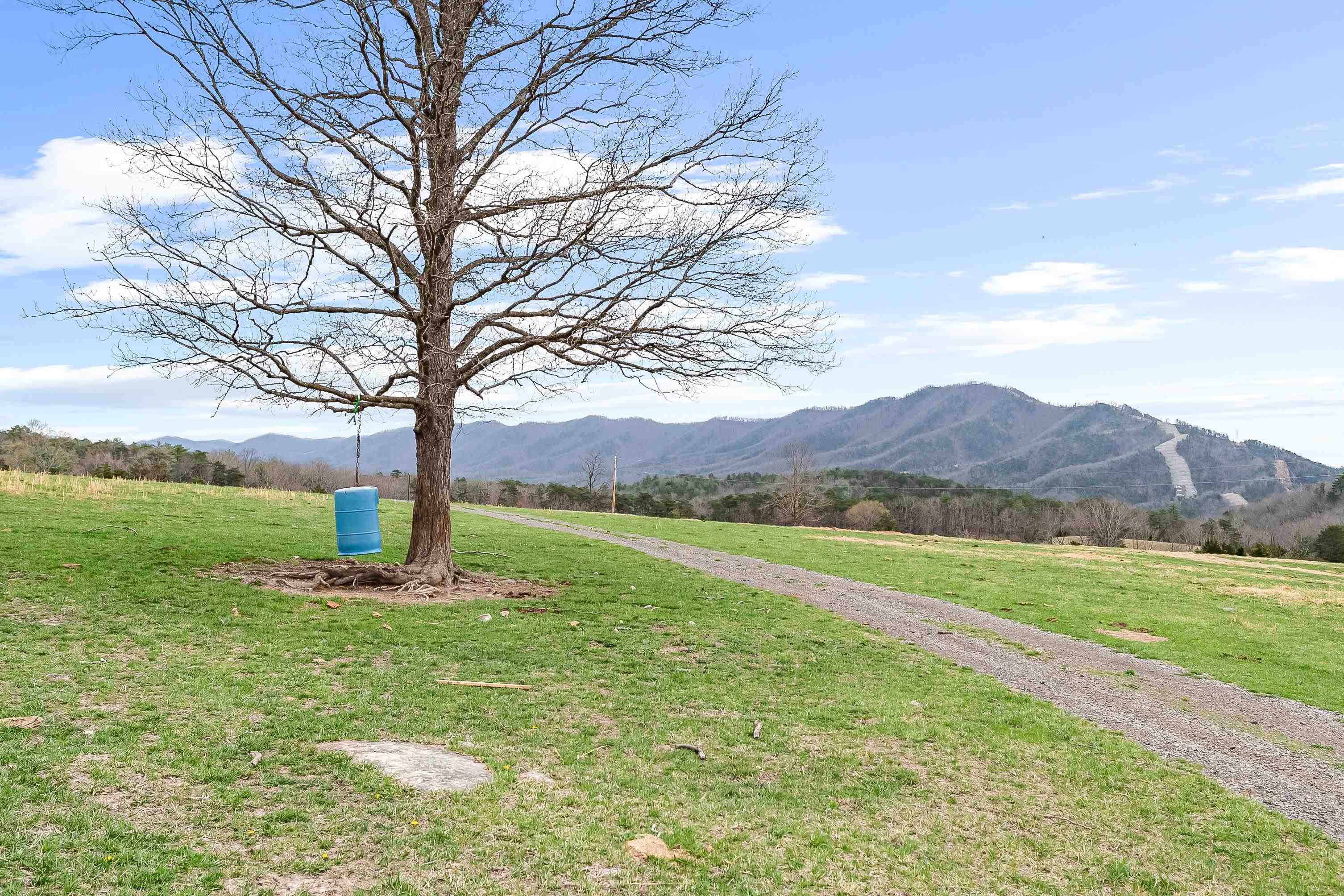 Elliston, Virginia 24087, United States, 3 Bedrooms Bedrooms, ,2 BathroomsBathrooms,Residential,Pending,109108