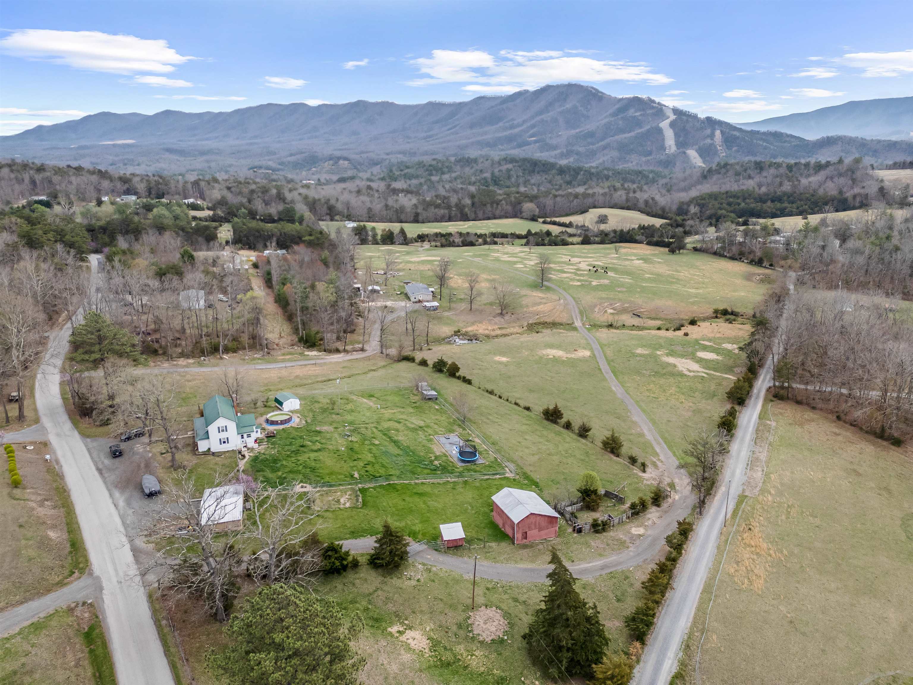 Elliston, Virginia 24087, United States, 3 Bedrooms Bedrooms, ,2 BathroomsBathrooms,Residential,Pending,109108