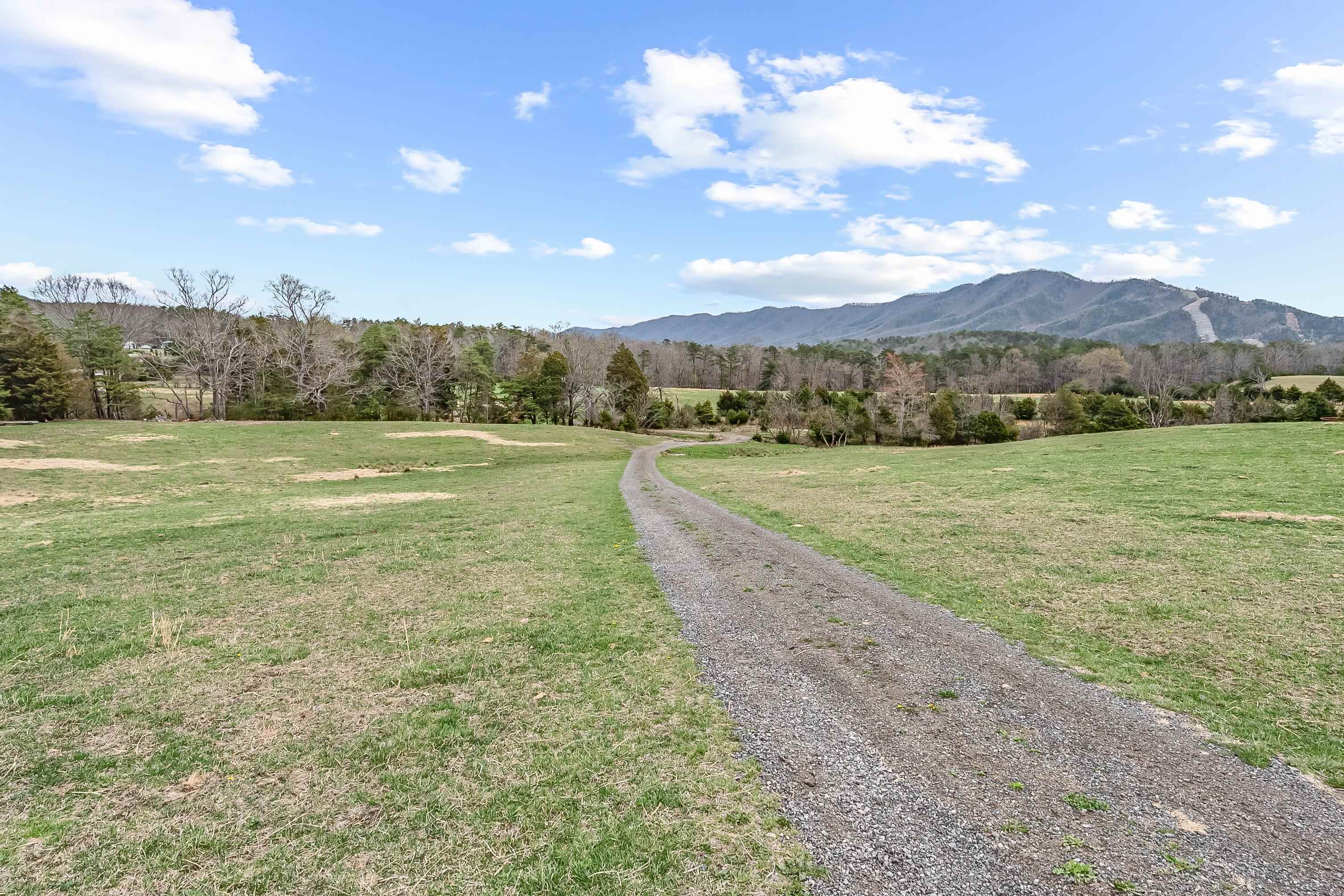 Elliston, Virginia 24087, United States, 3 Bedrooms Bedrooms, ,2 BathroomsBathrooms,Residential,Pending,109108