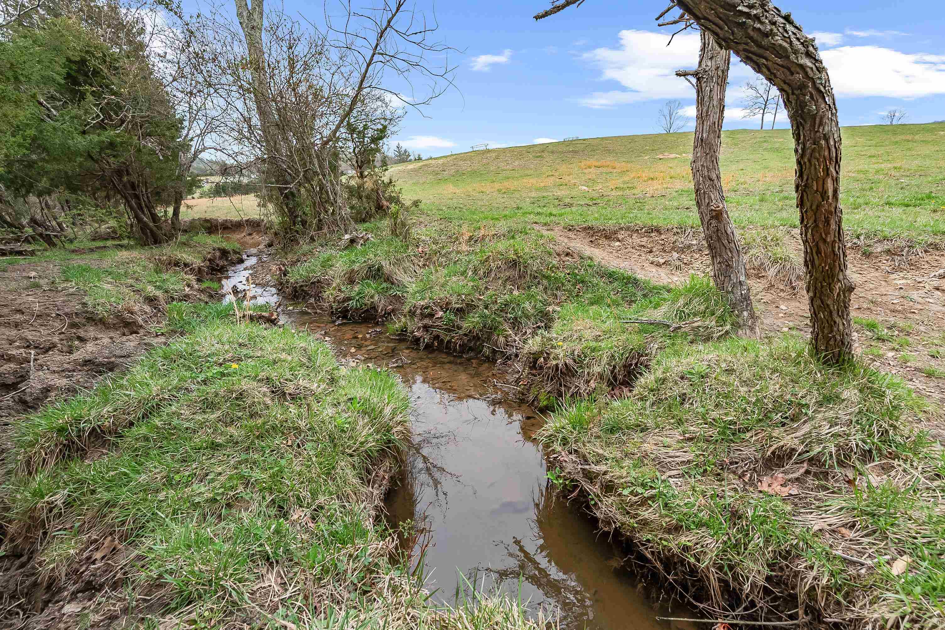 Elliston, Virginia 24087, United States, 3 Bedrooms Bedrooms, ,2 BathroomsBathrooms,Residential,Pending,109108