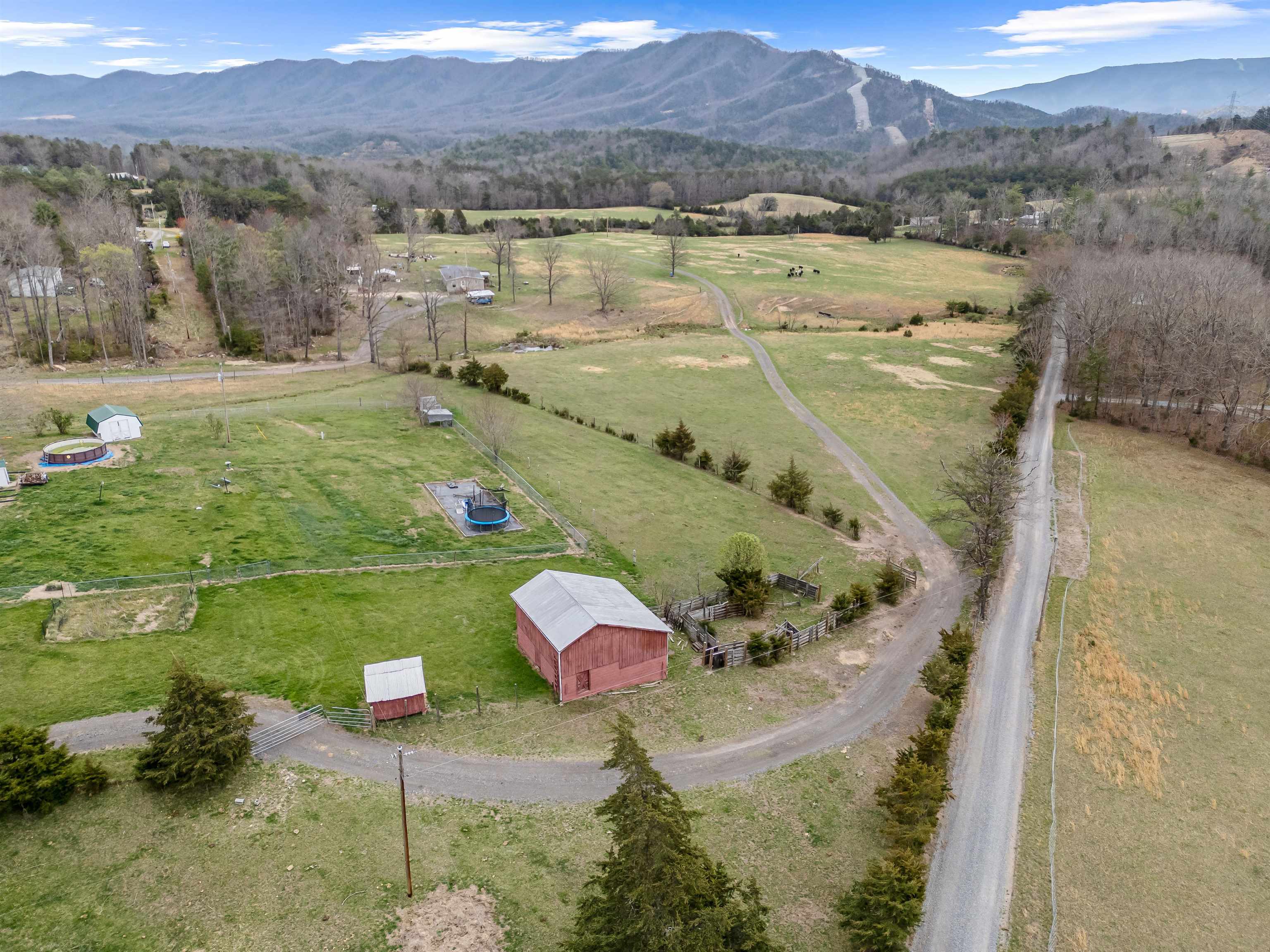 Elliston, Virginia 24087, United States, 3 Bedrooms Bedrooms, ,2 BathroomsBathrooms,Residential,Pending,109108