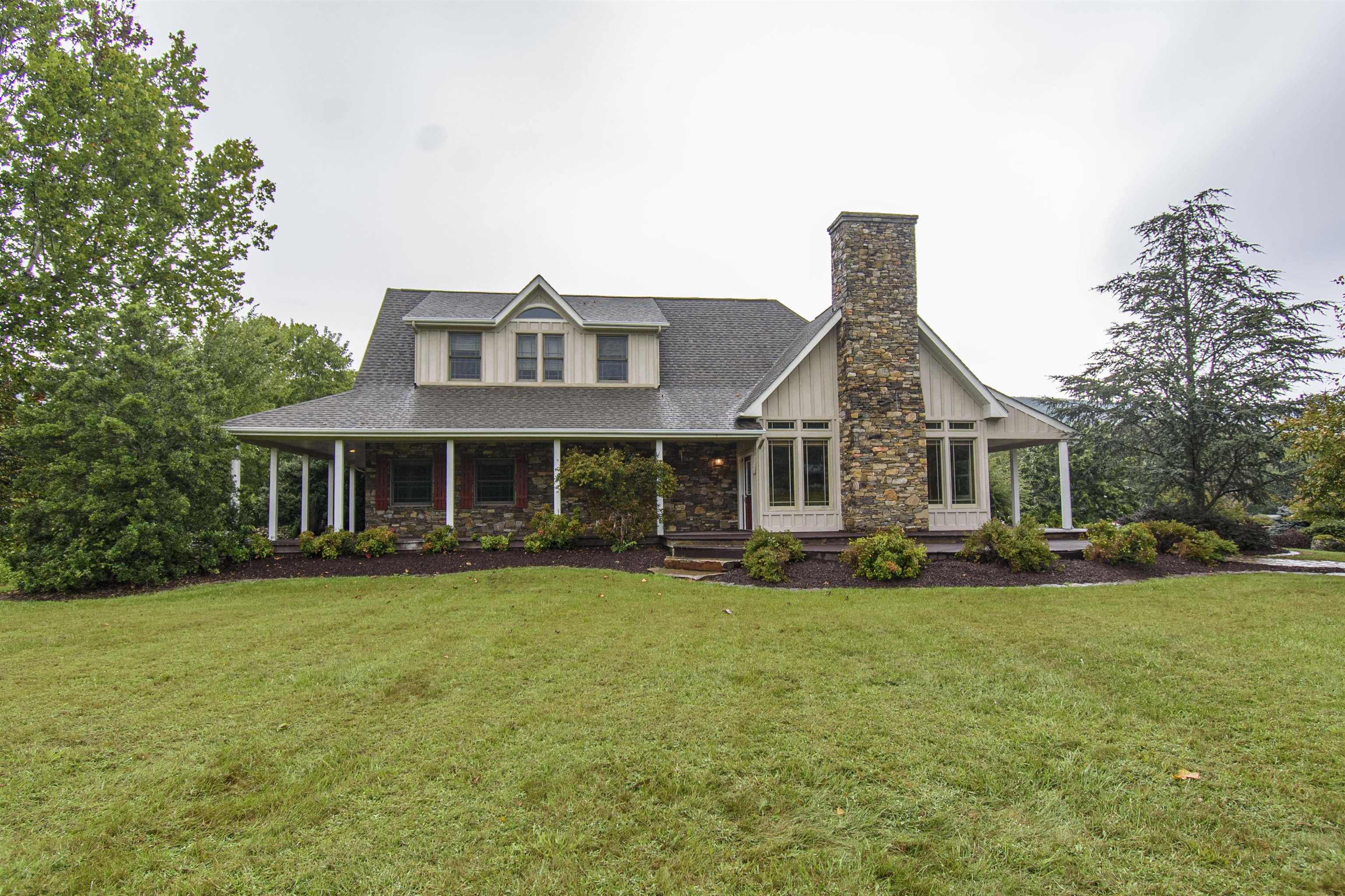 7083 Foxfire Road