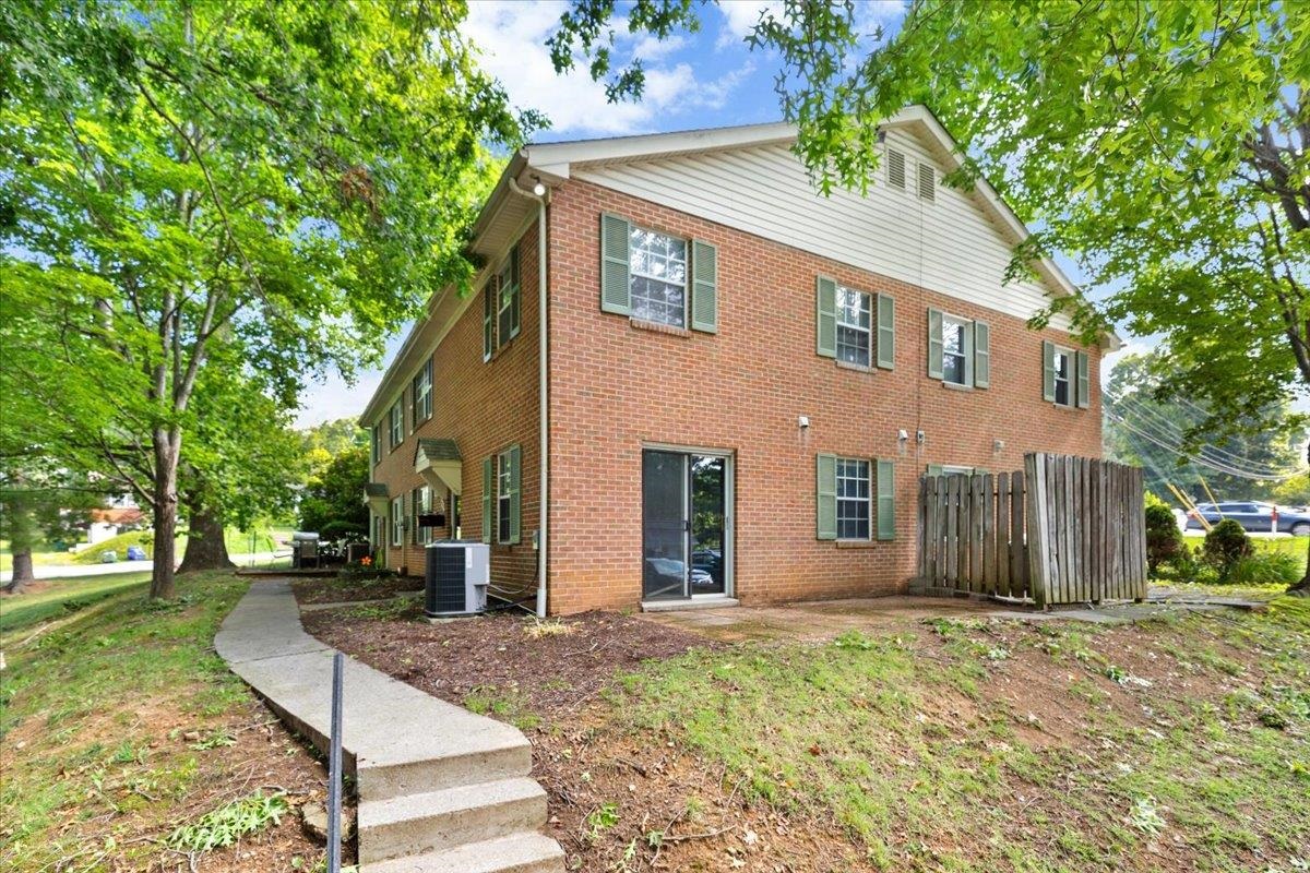 452 MARLINGTON Street 452