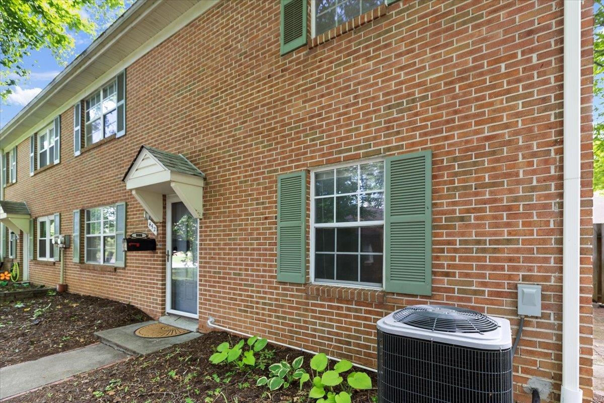452 MARLINGTON Street 452