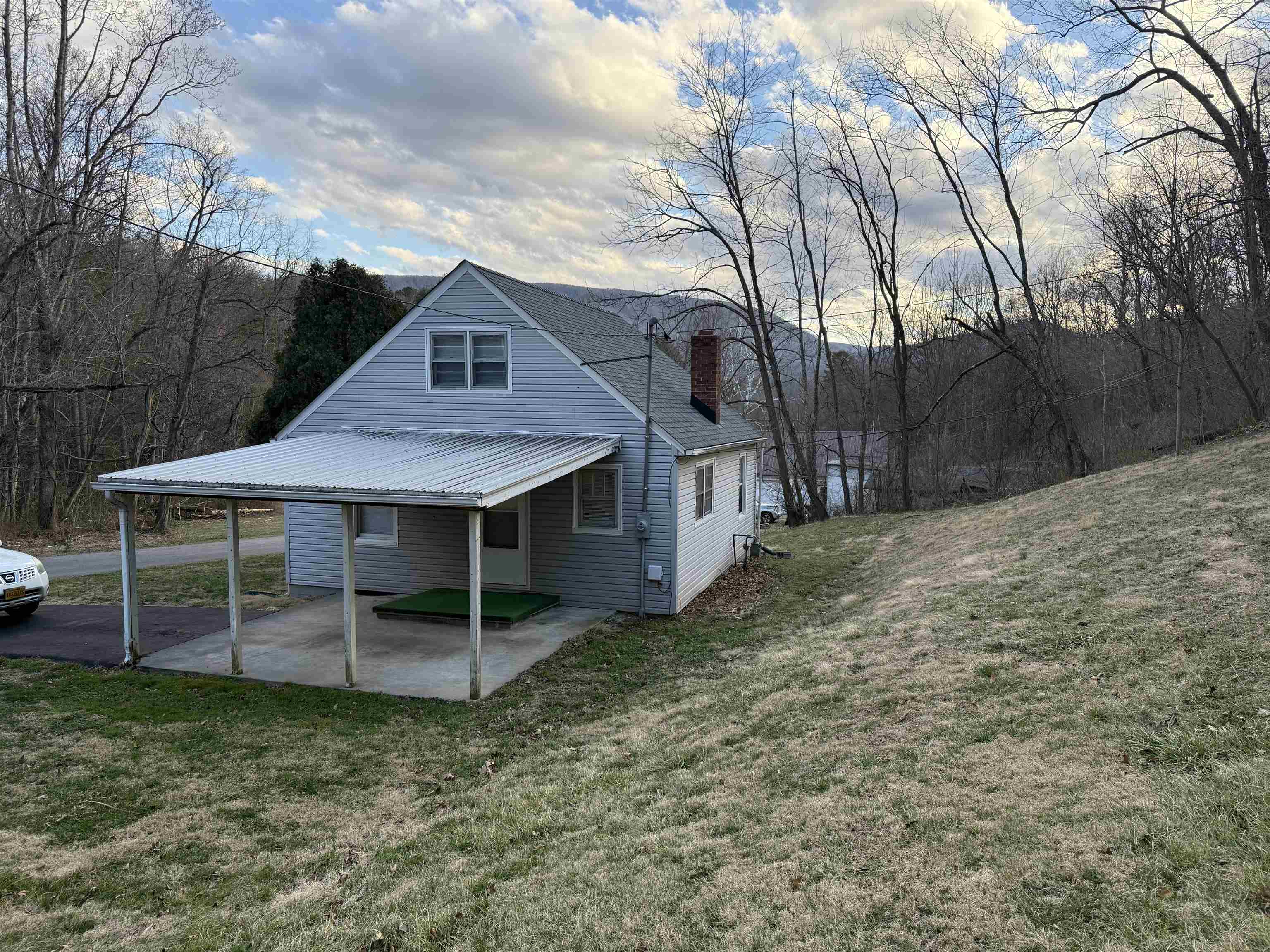 293 Clendennin Road