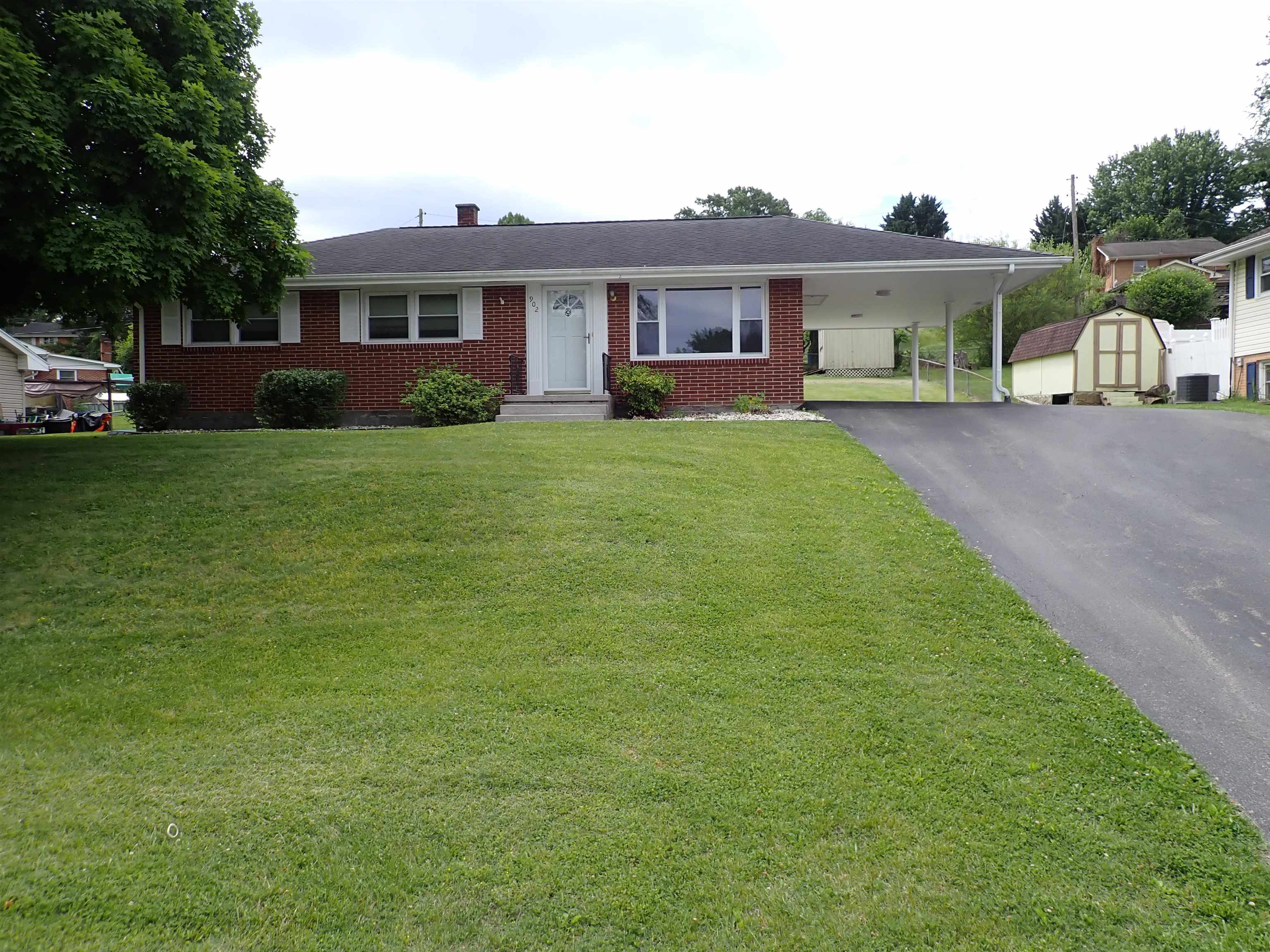 902 Dundee Drive